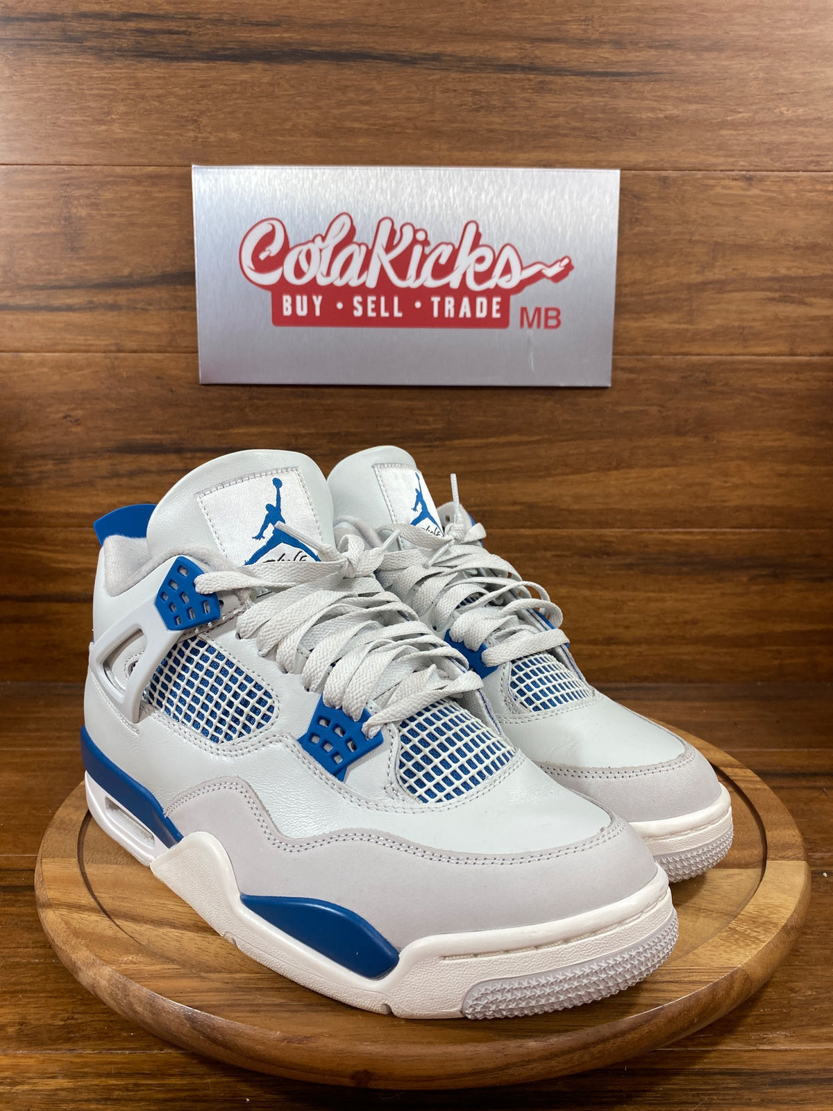 Jordan 4 Retro Military Blue (2024)