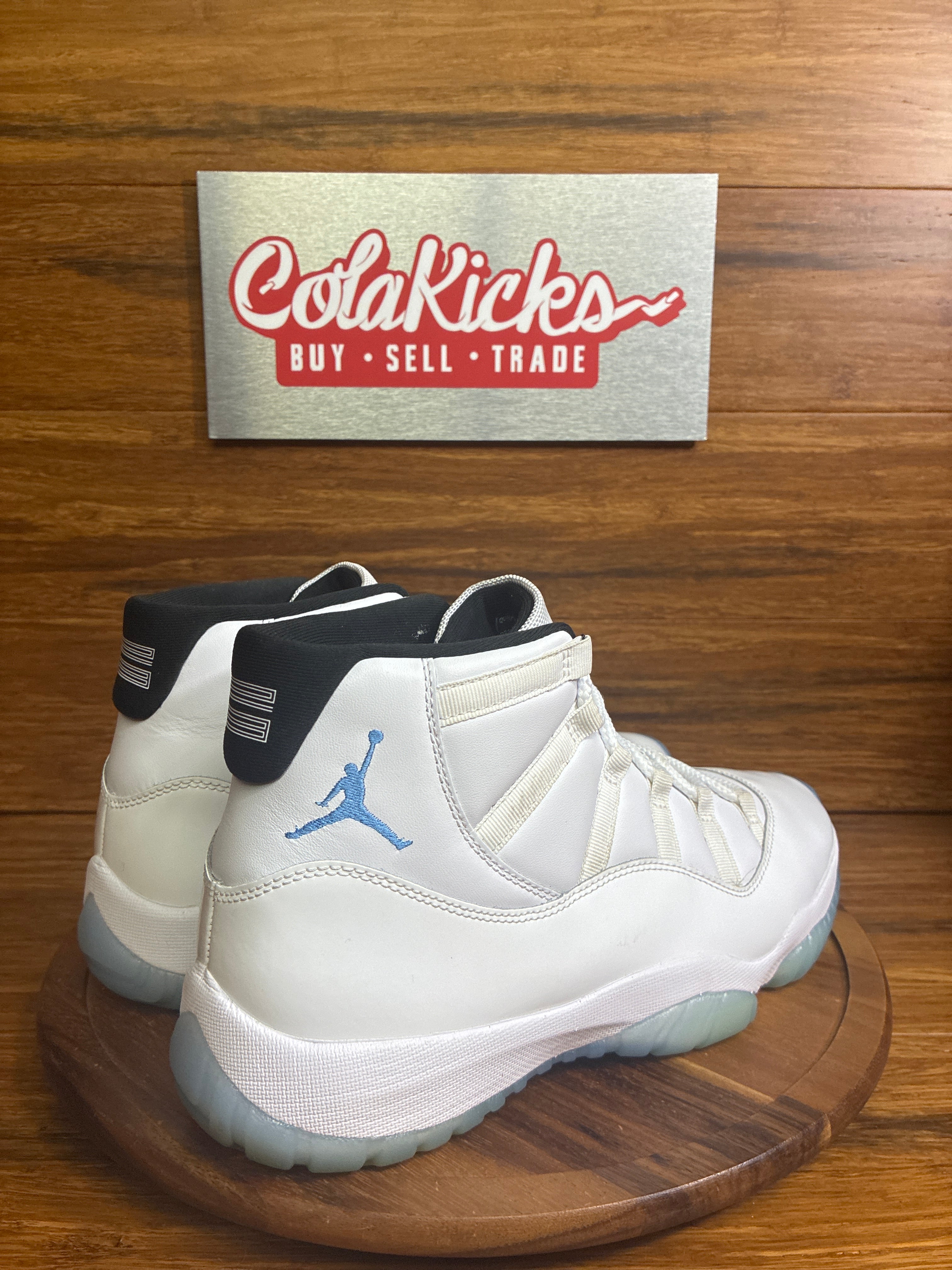 Jordan 11 Retro Legend Blue (2024)