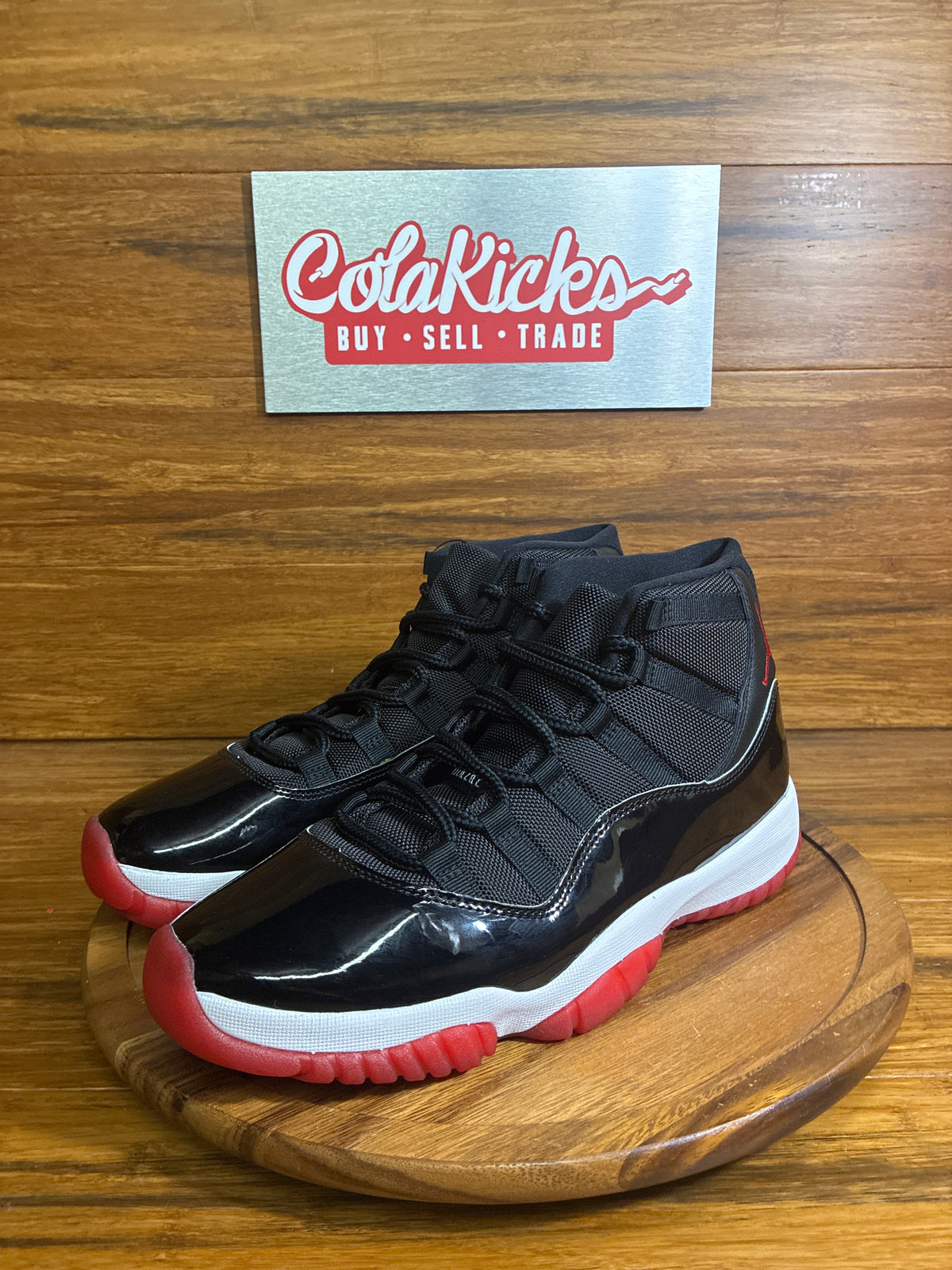 Jordan 11 Retro Playoffs Bred (2019)