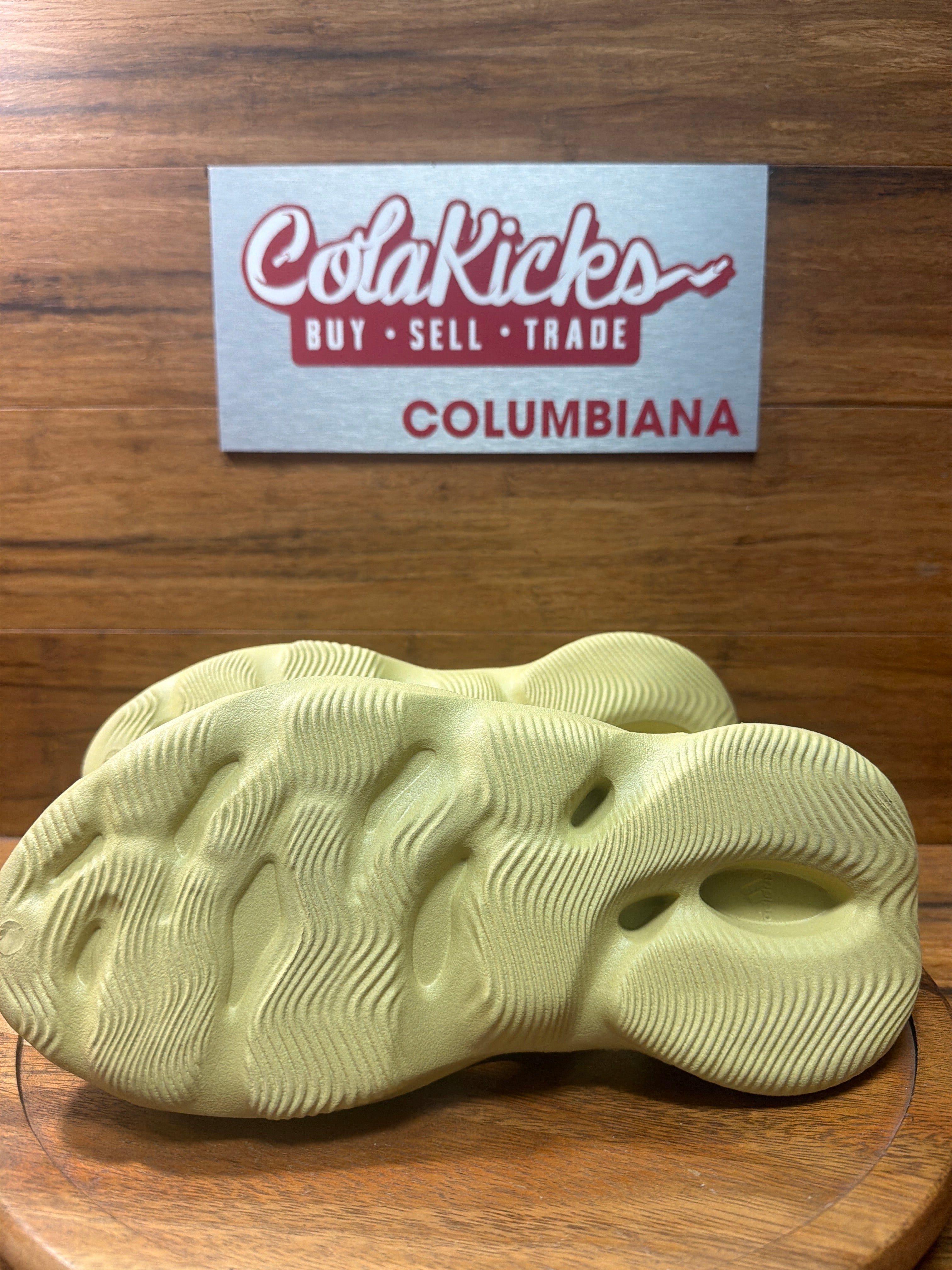 adidas Yeezy Foam RNNR Sulfur