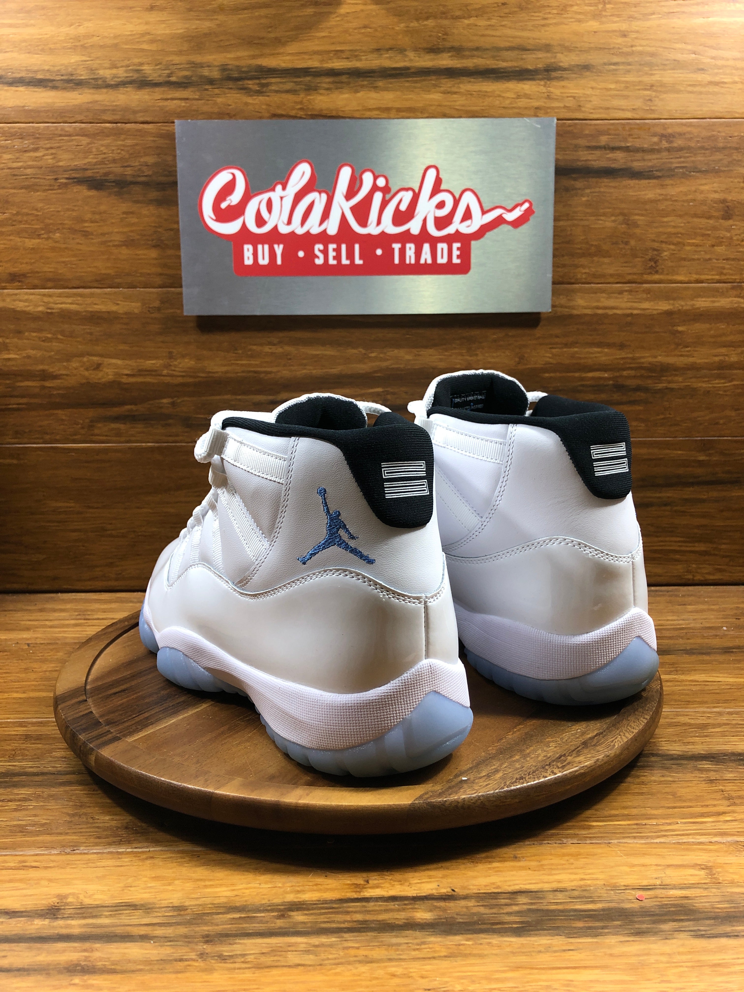 Jordan 11 Retro Legend Blue (2024)