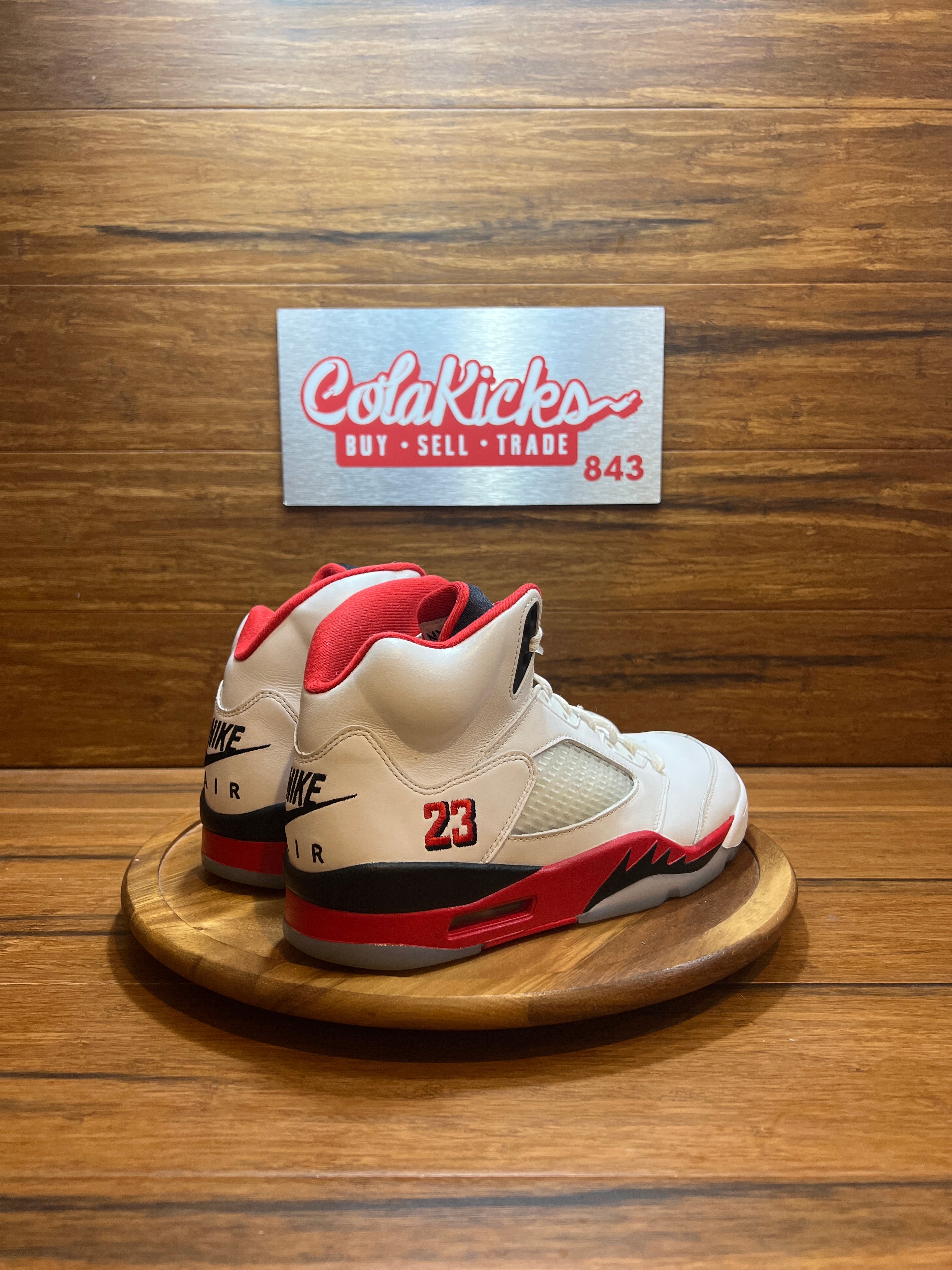 Jordan 5 Retro Fire Red Black Tongue (2025)