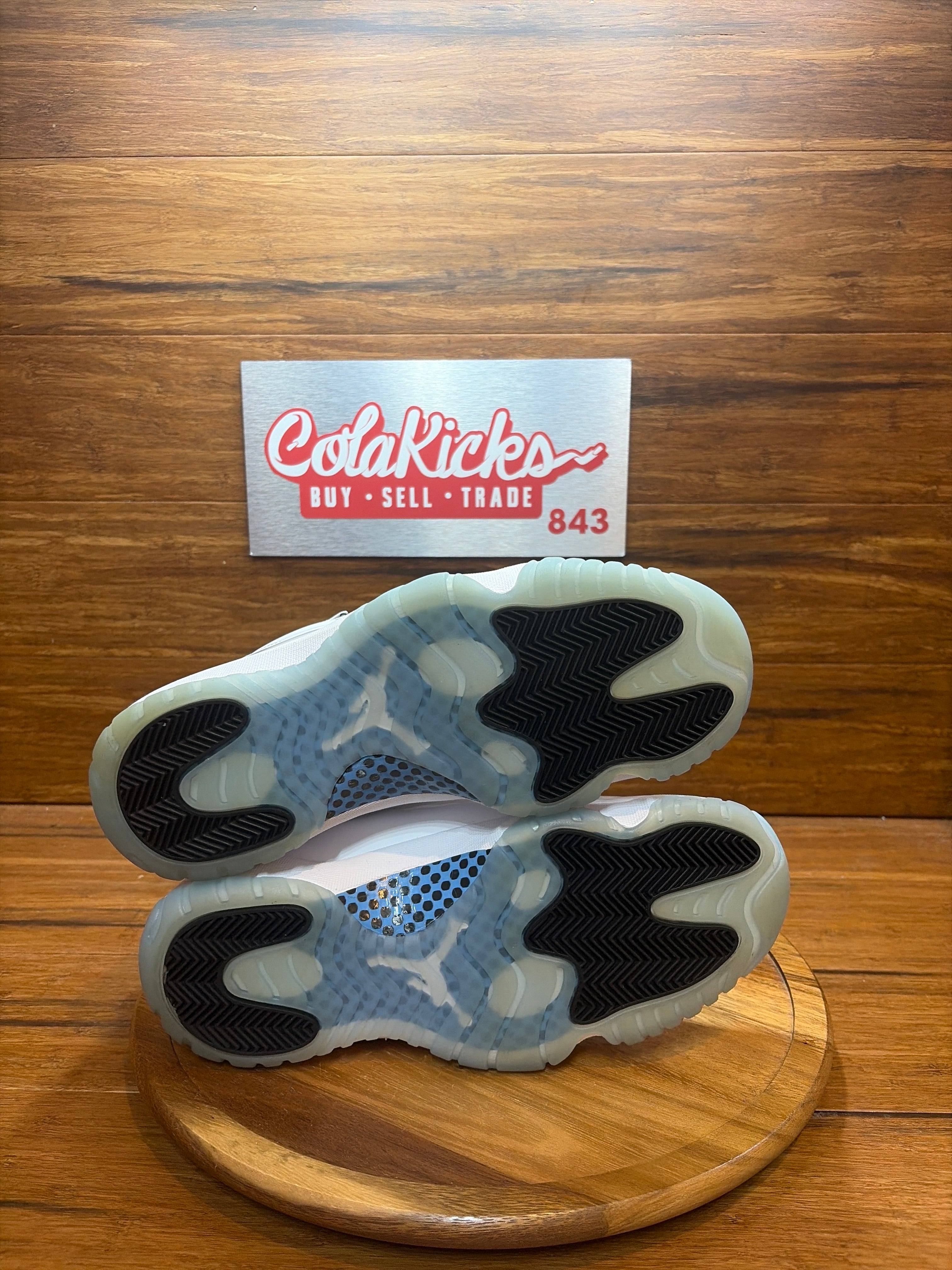 Jordan 11 Retro Legend Blue (2024)