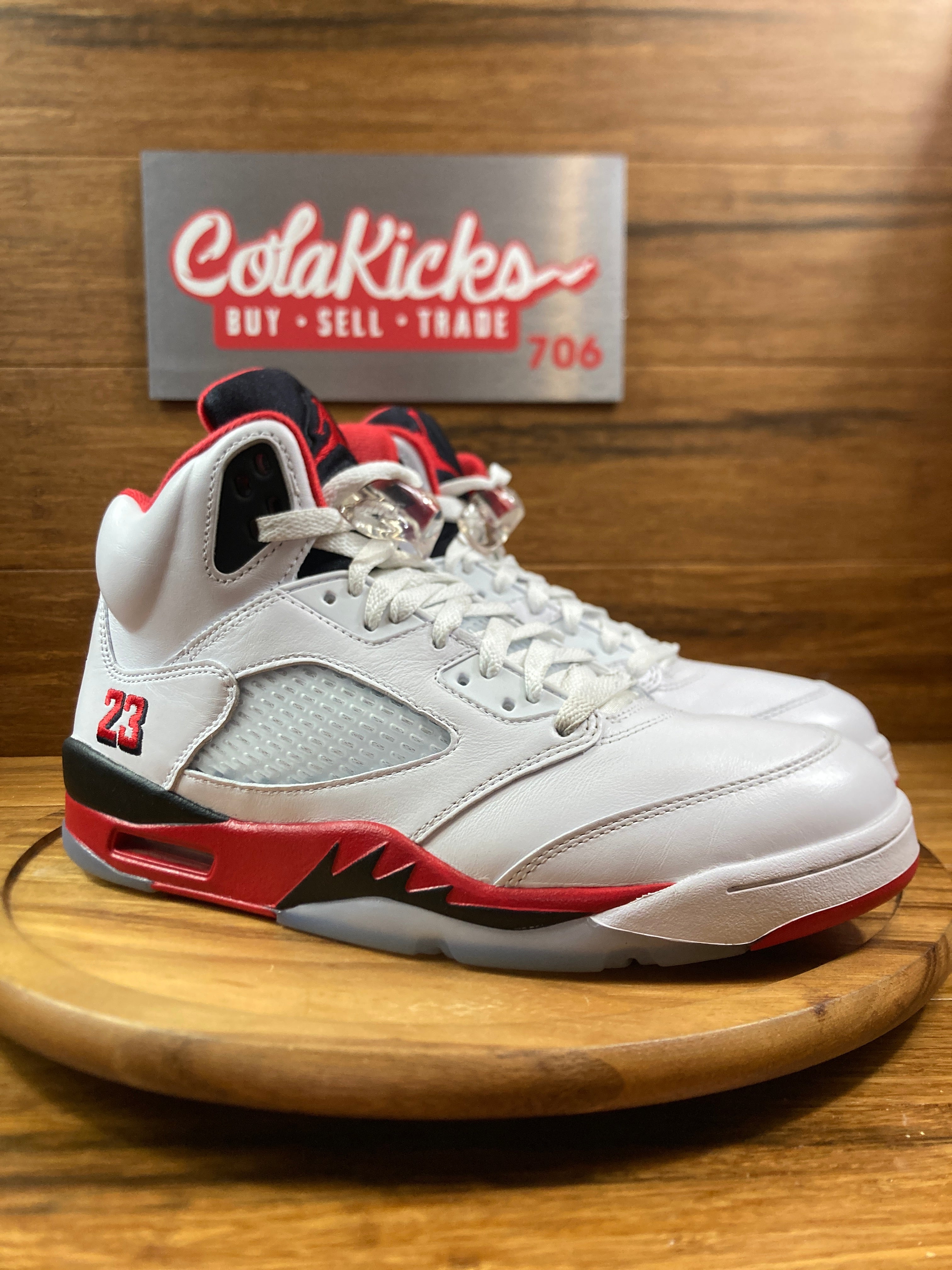 Jordan 5 Retro Fire Red Black Tongue (2025)