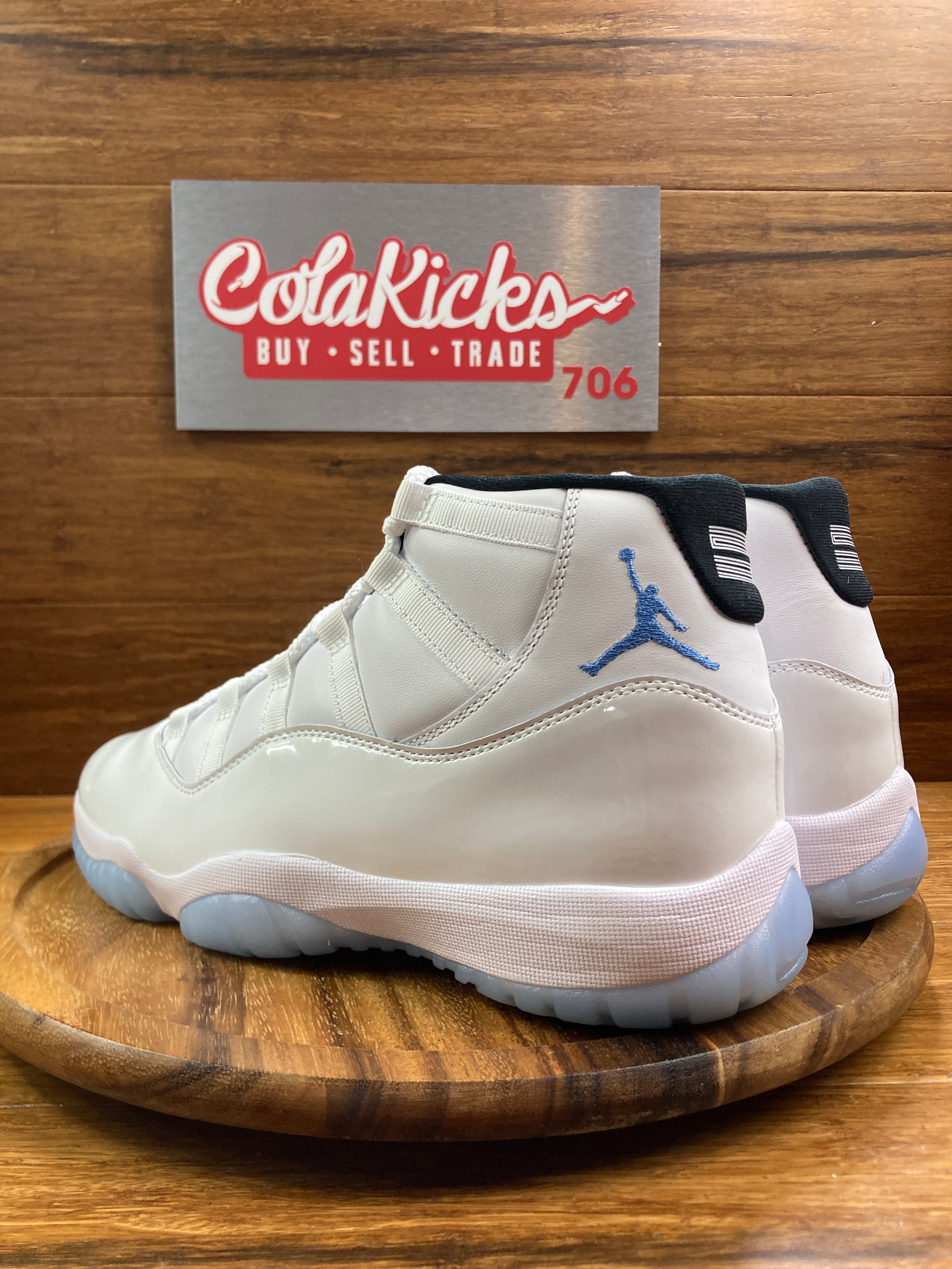 Jordan 11 Retro Legend Blue (2024)
