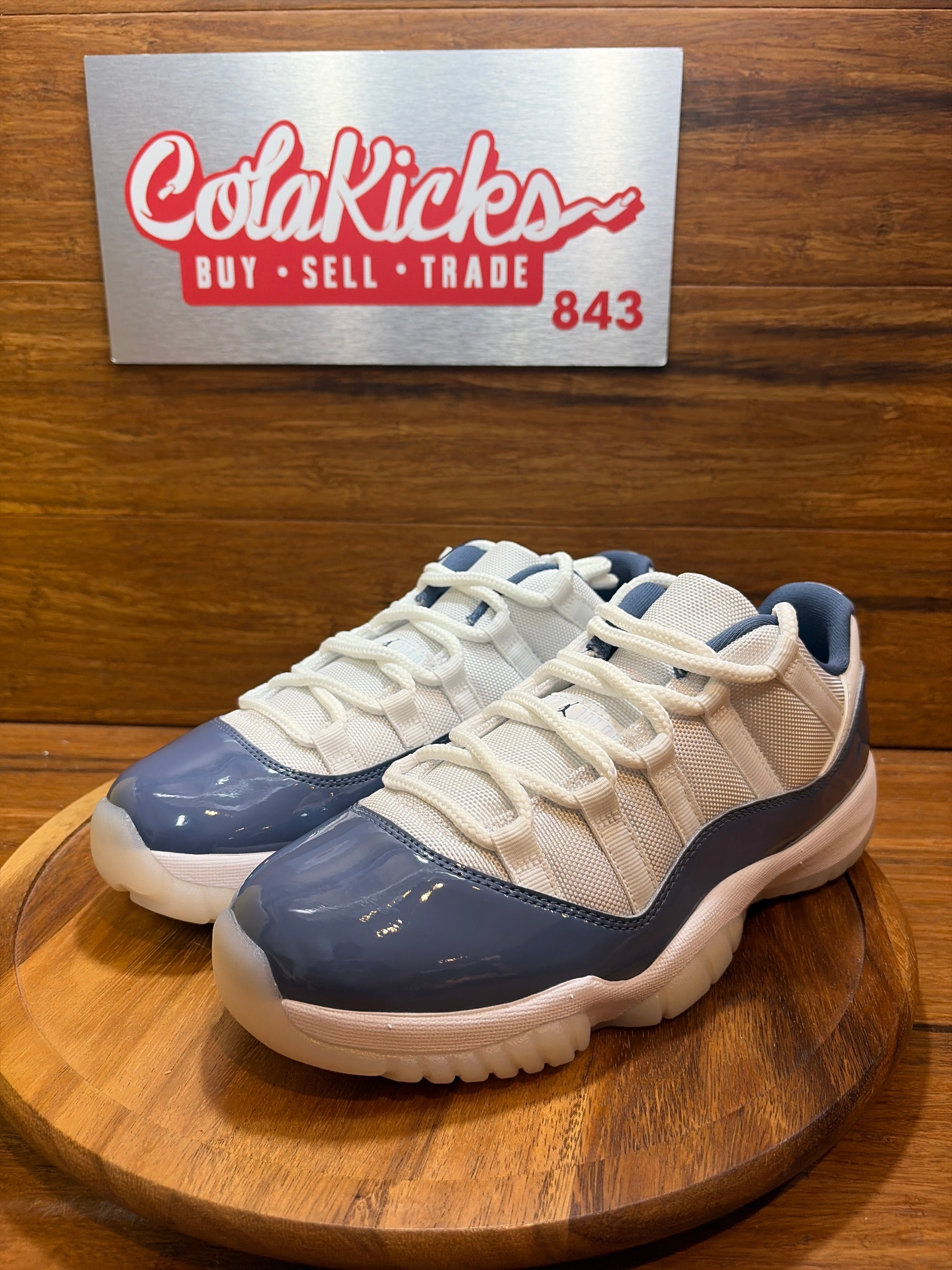 Jordan 11 Retro Low Diffused Blue
