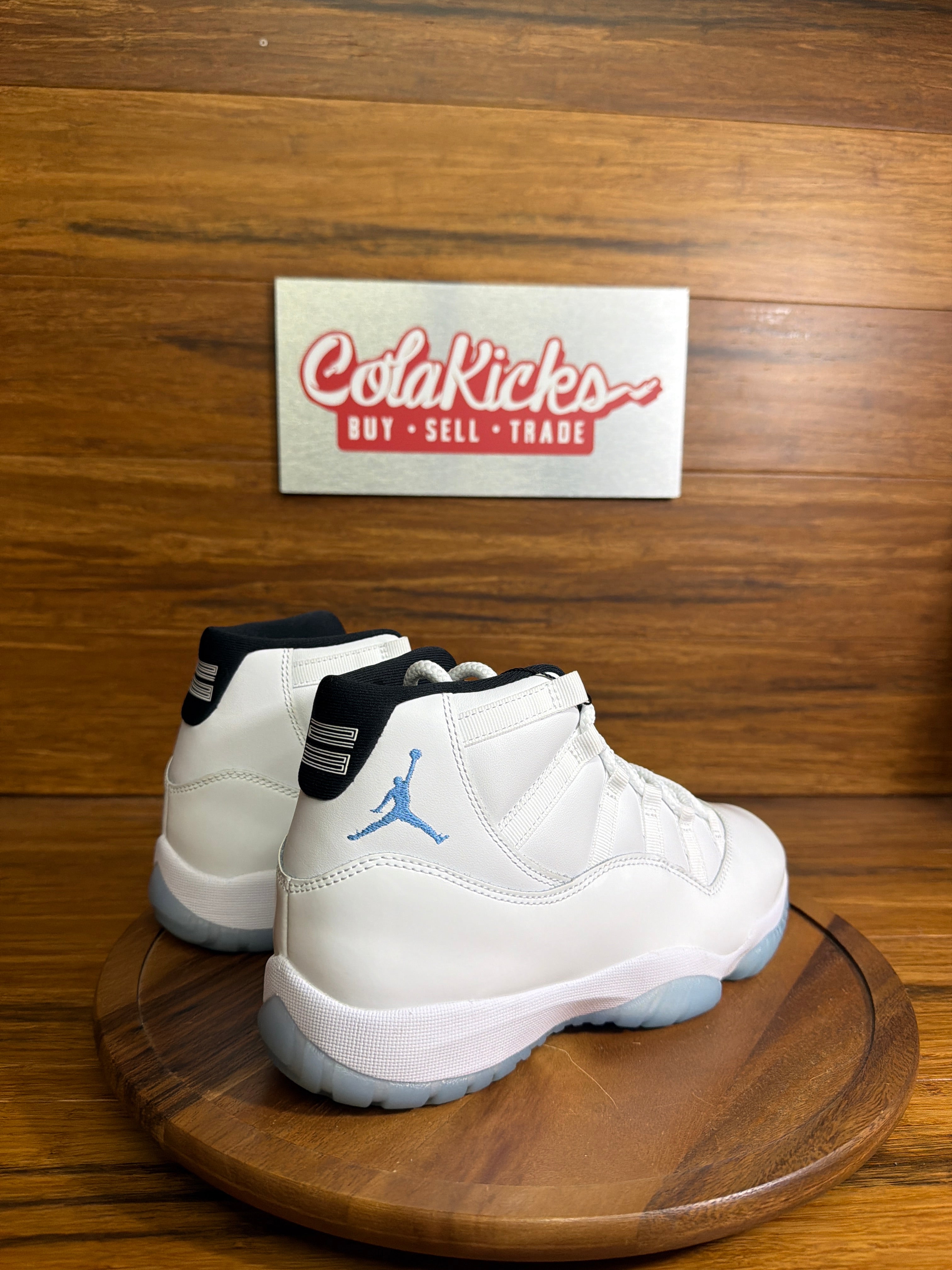 Jordan 11 Retro Legend Blue (2024)