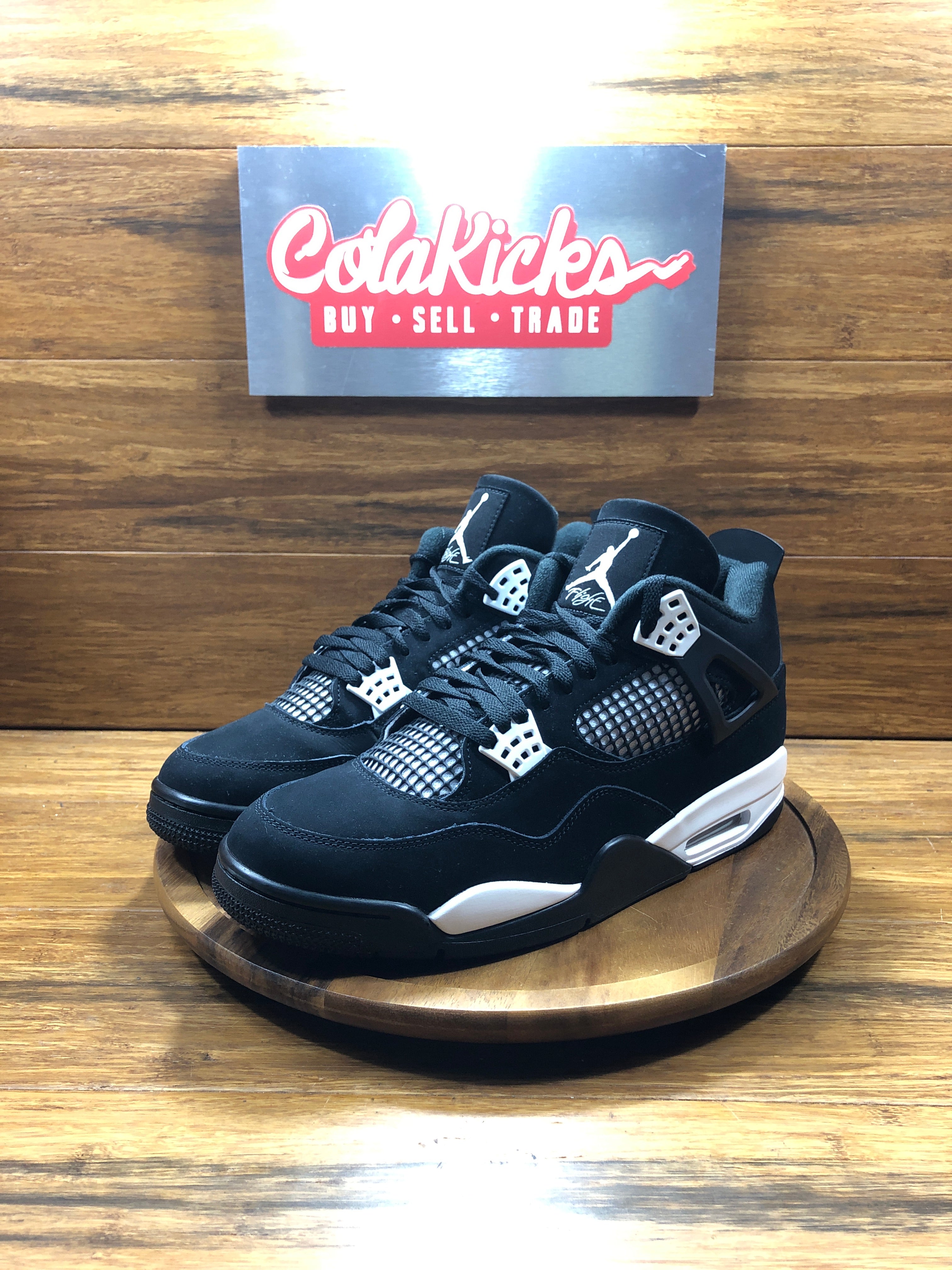 Jordan 4 Retro White Thunder