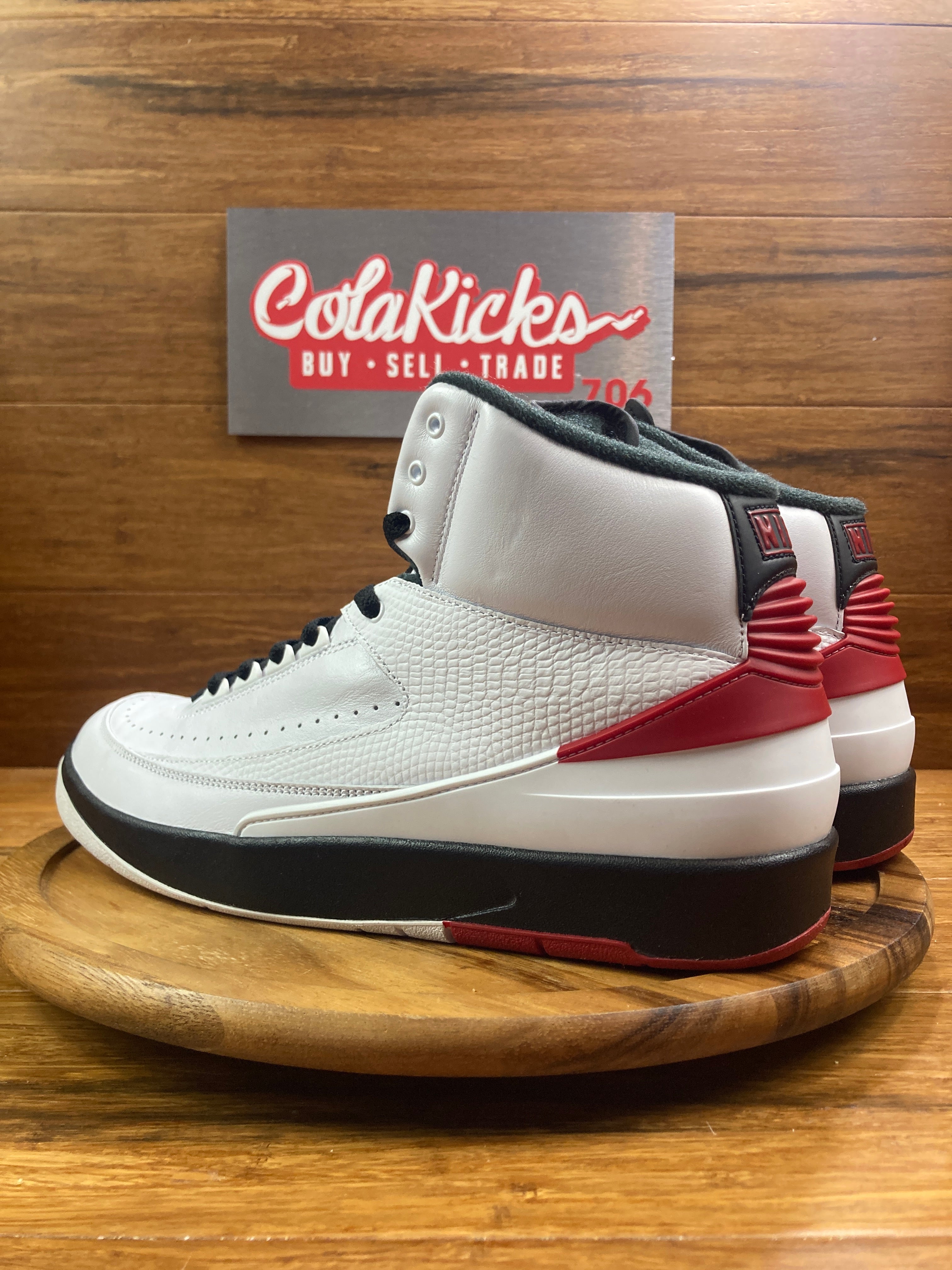 Jordan 2 Retro OG Chicago (2022)