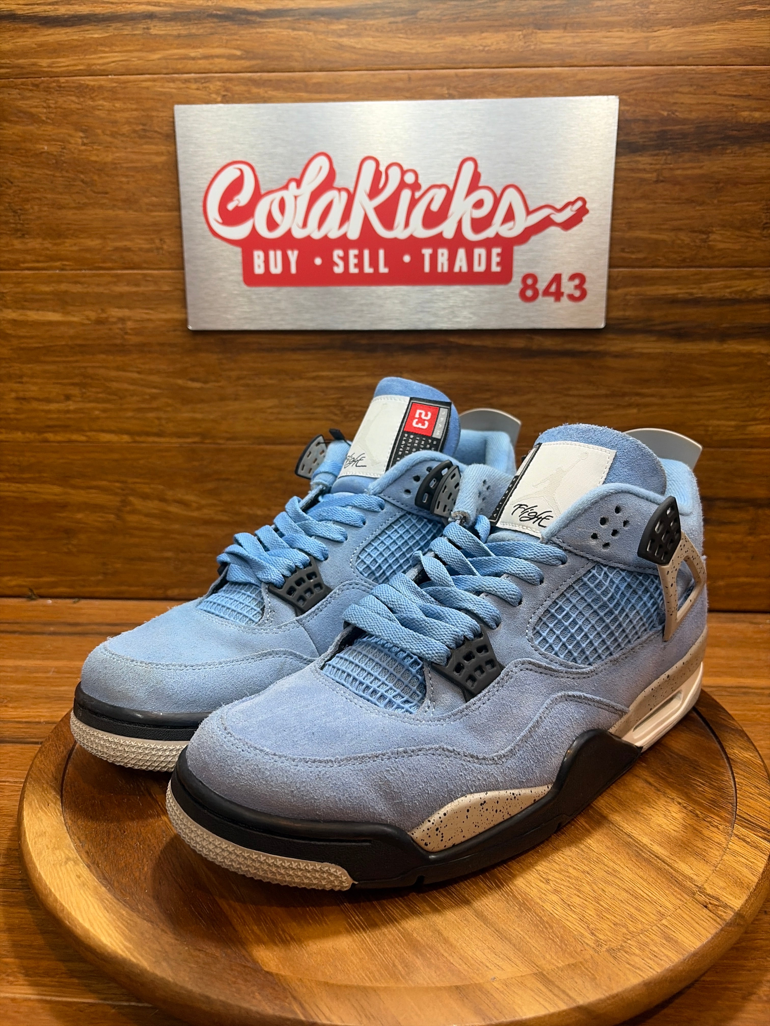Jordan 4 Retro University Blue