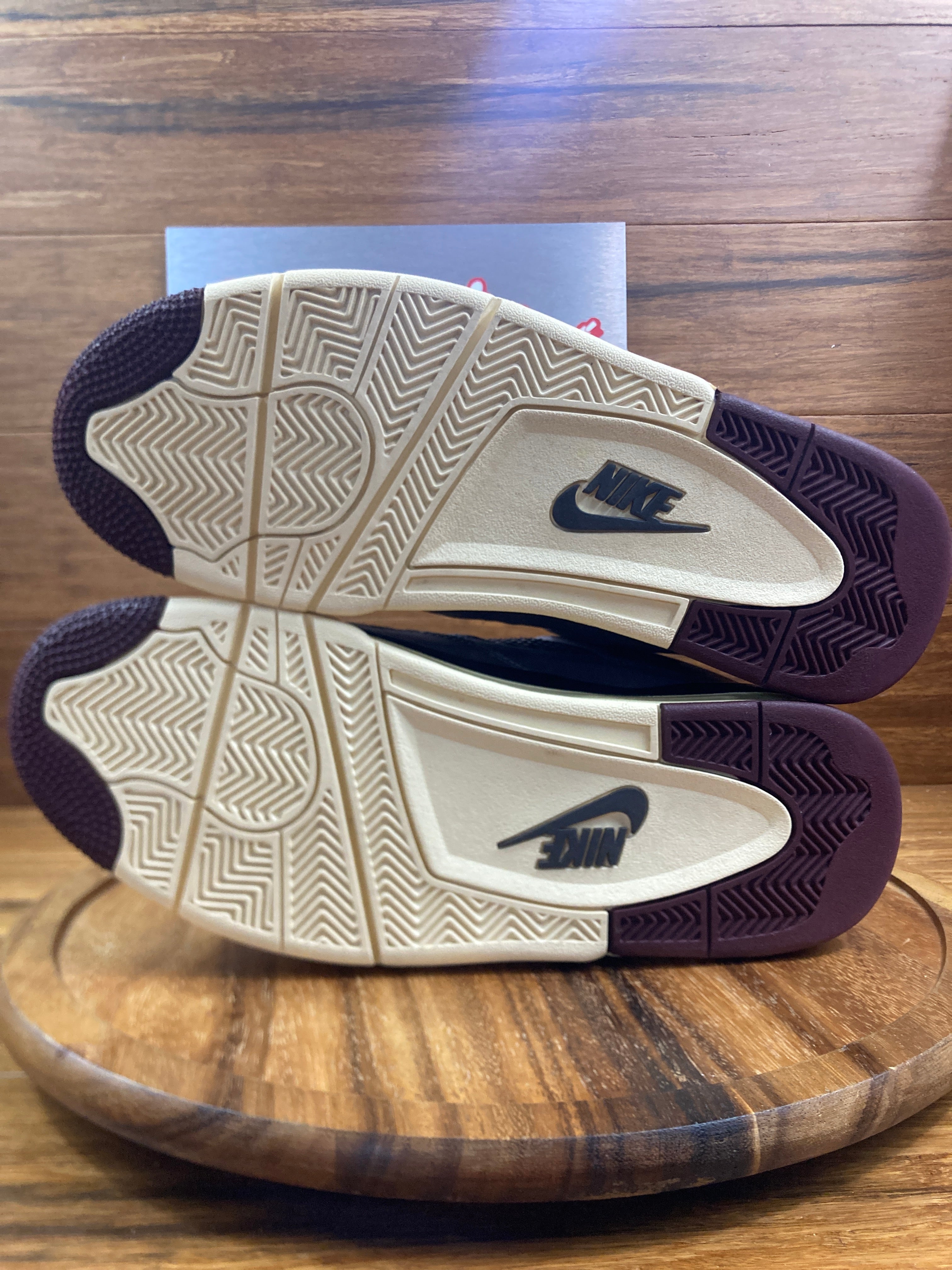 Jordan 4 Retro SP A Ma Maniére Violet Ore