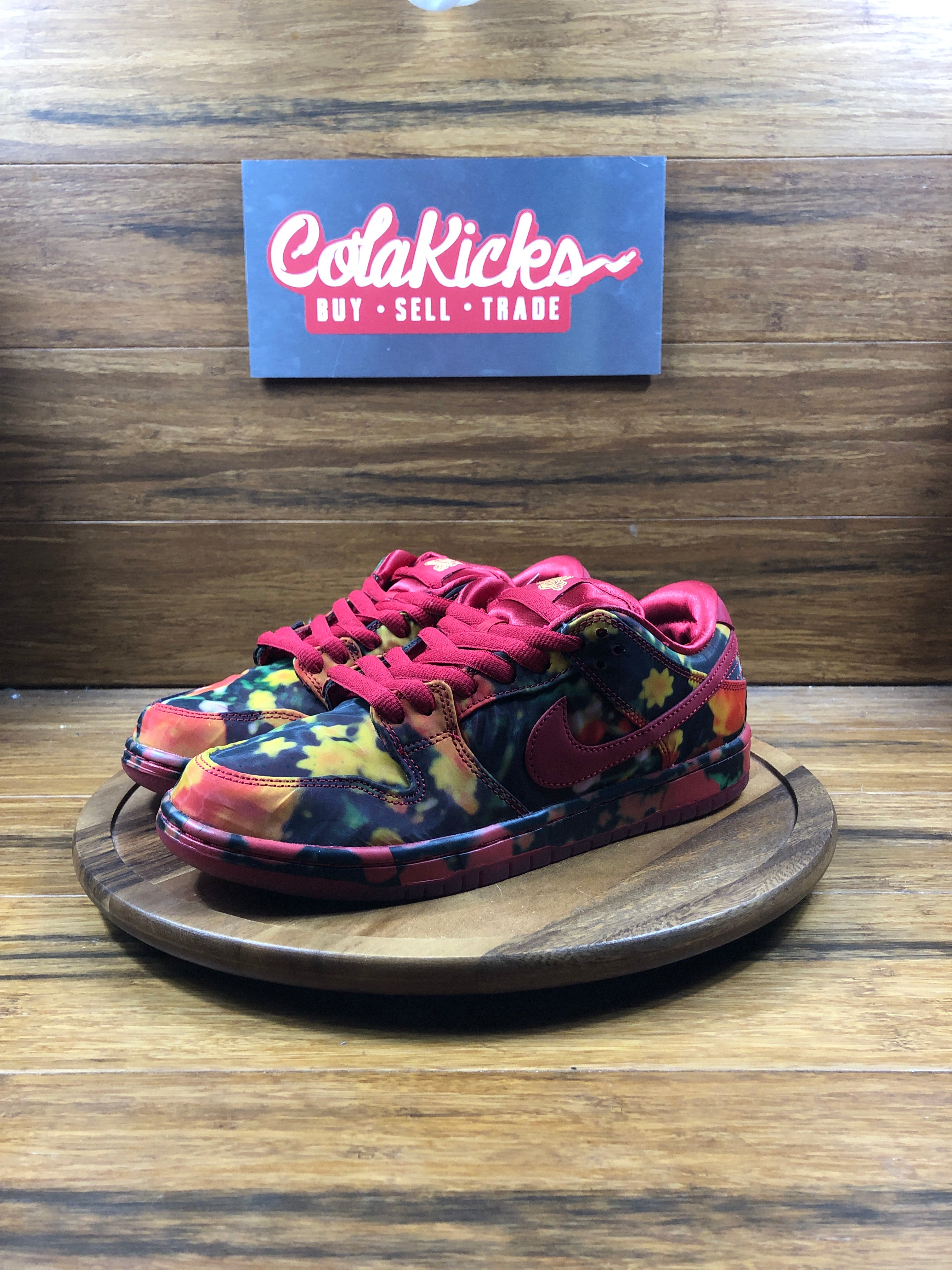 Nike SB Dunk Low The Wizard of Oz Poppy Field