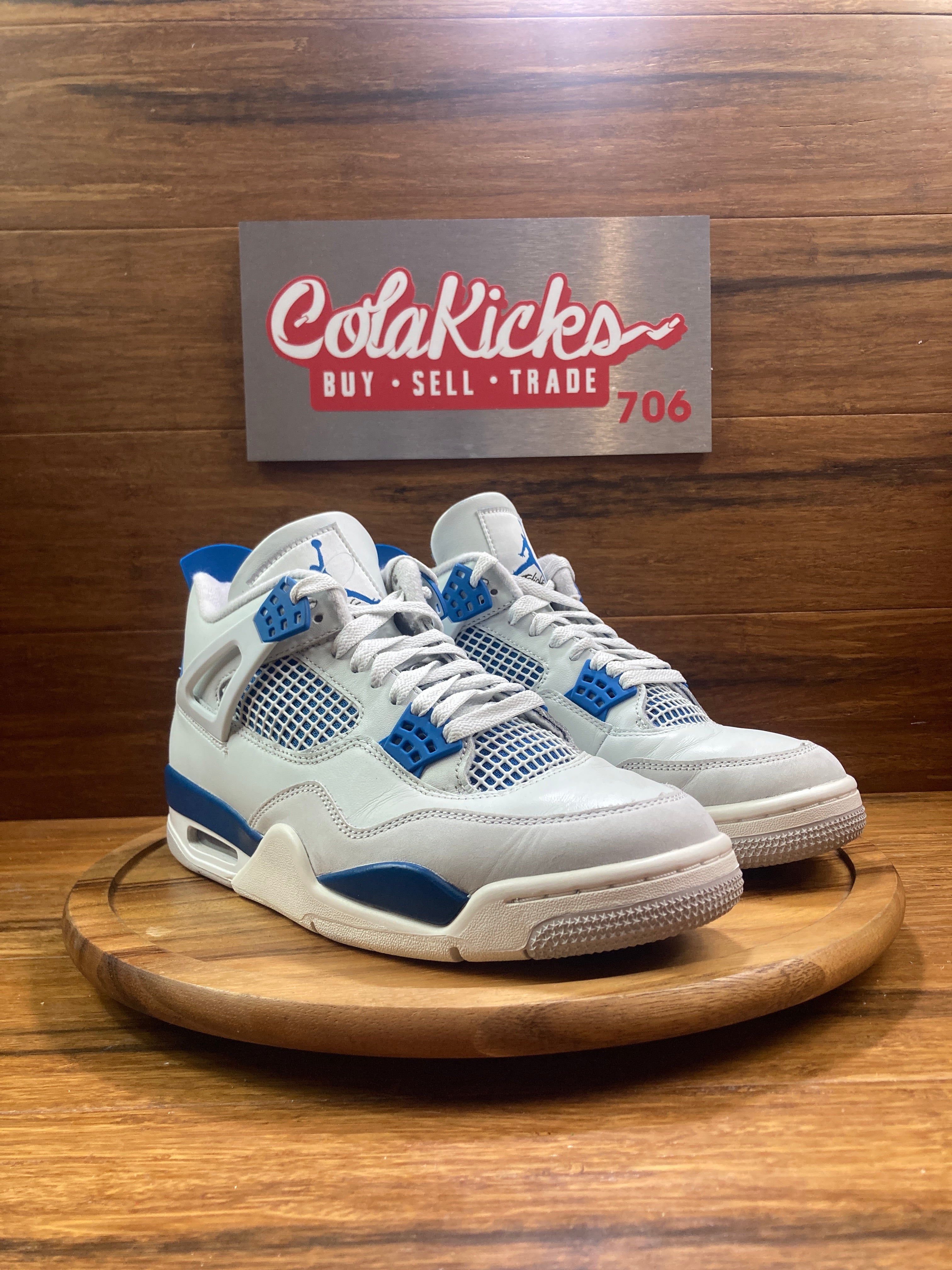 Jordan 4 Retro Military Blue (2024)