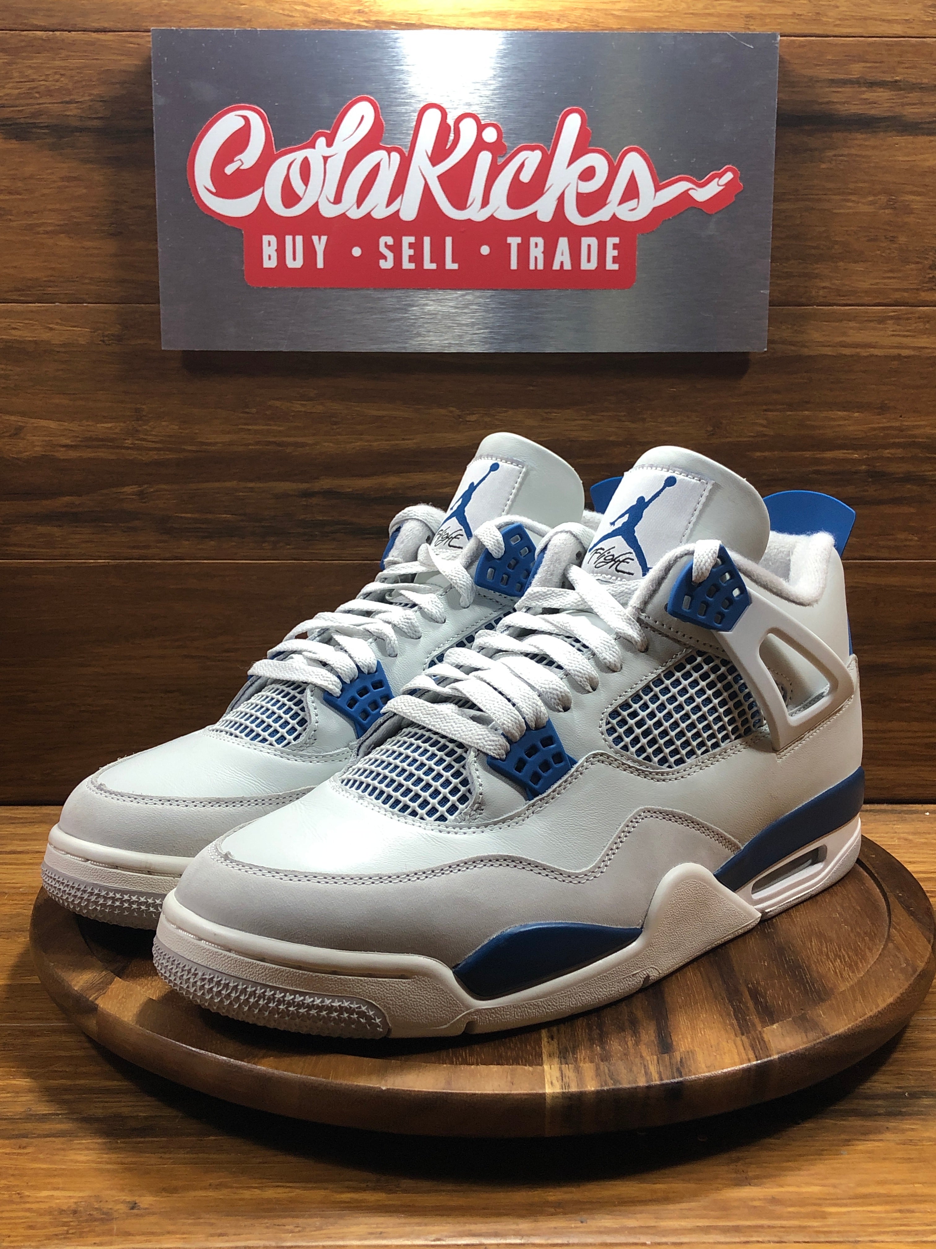 Jordan 4 Retro Military Blue (2024)
