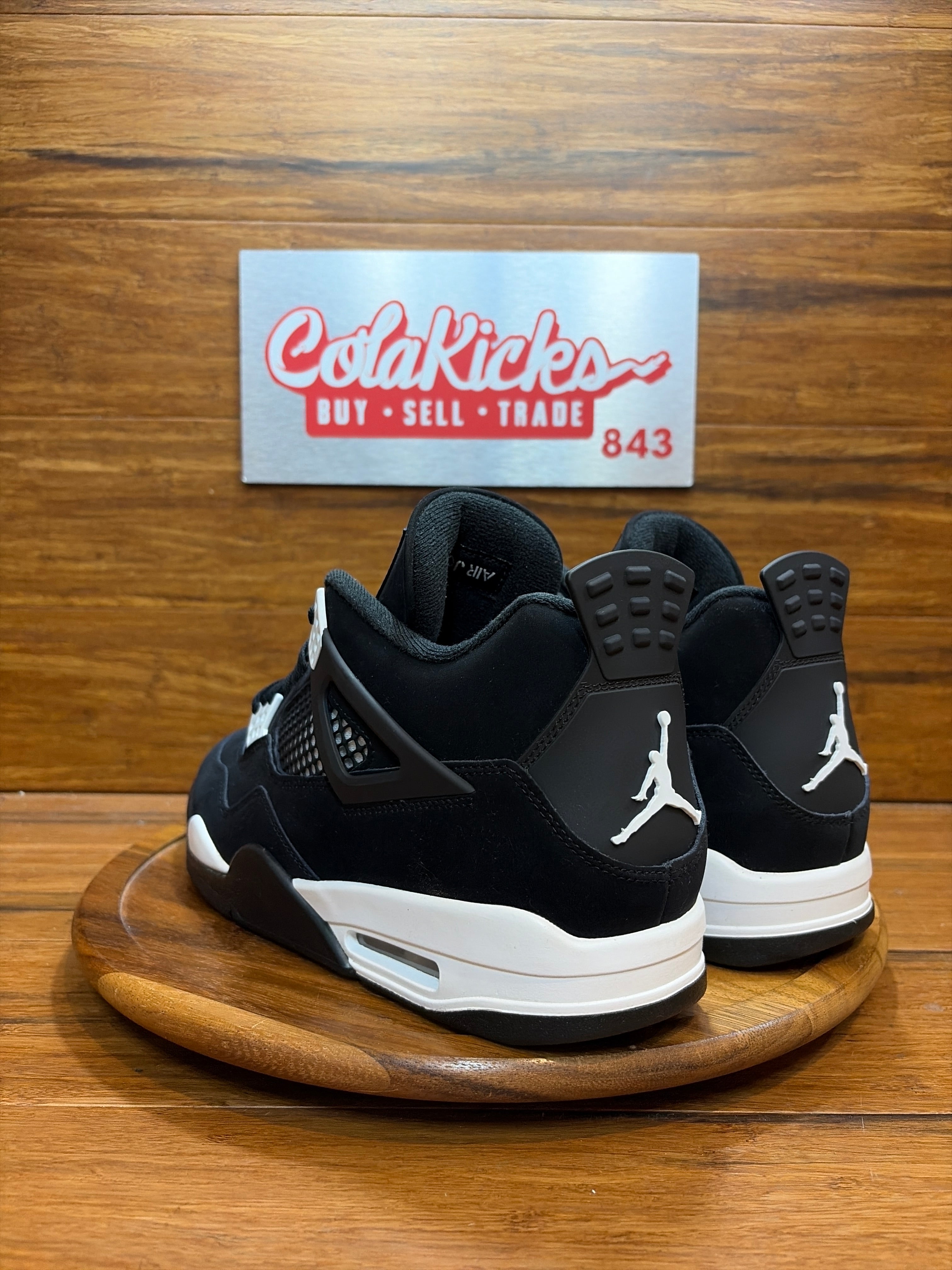 Jordan 4 Retro White Thunder
