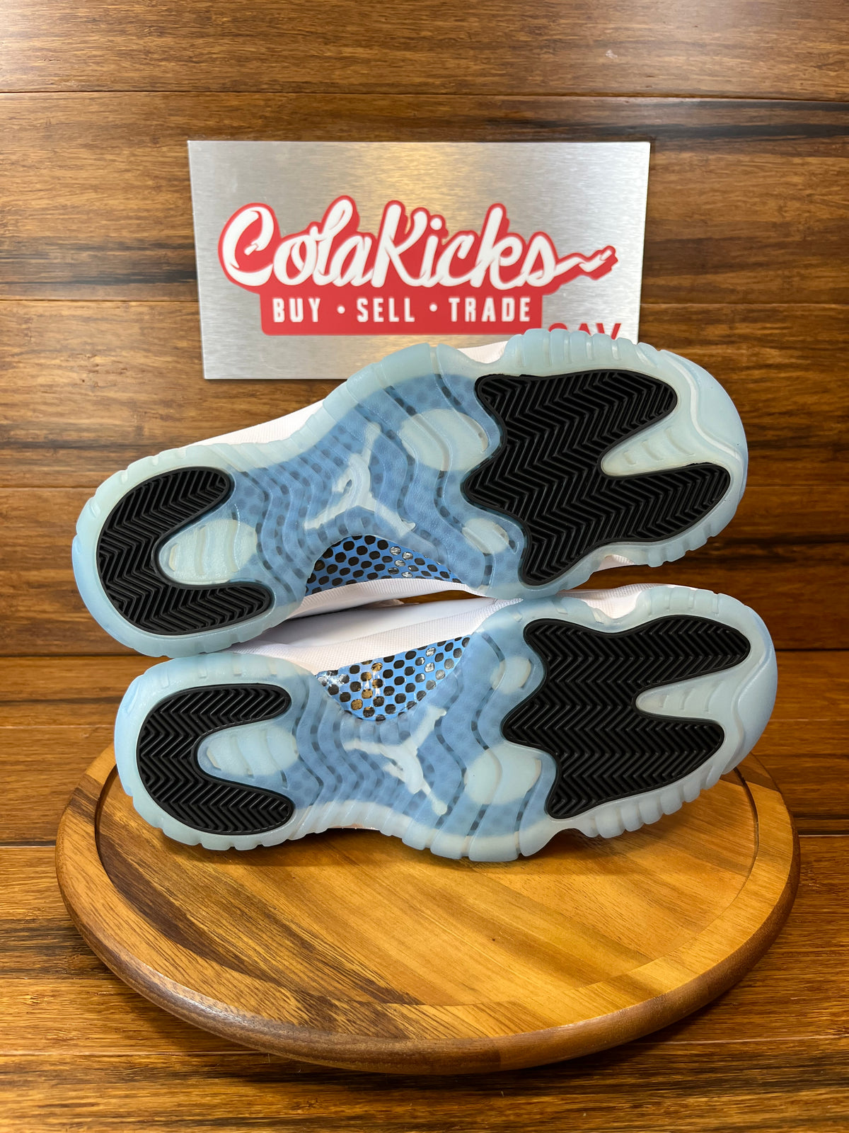 Jordan 11 Retro Legend Blue (2024)