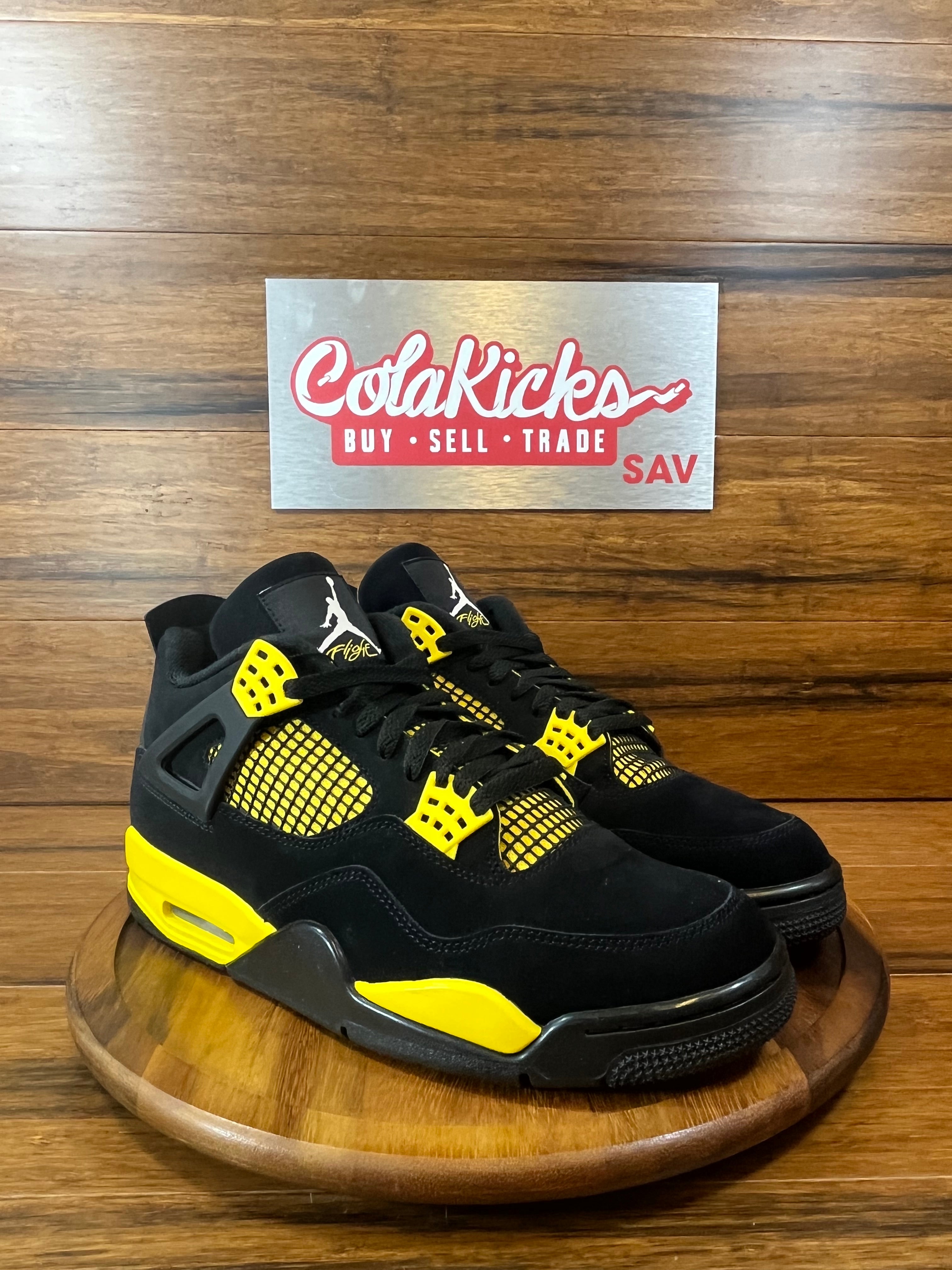 Jordan 4 Retro Thunder (2023)