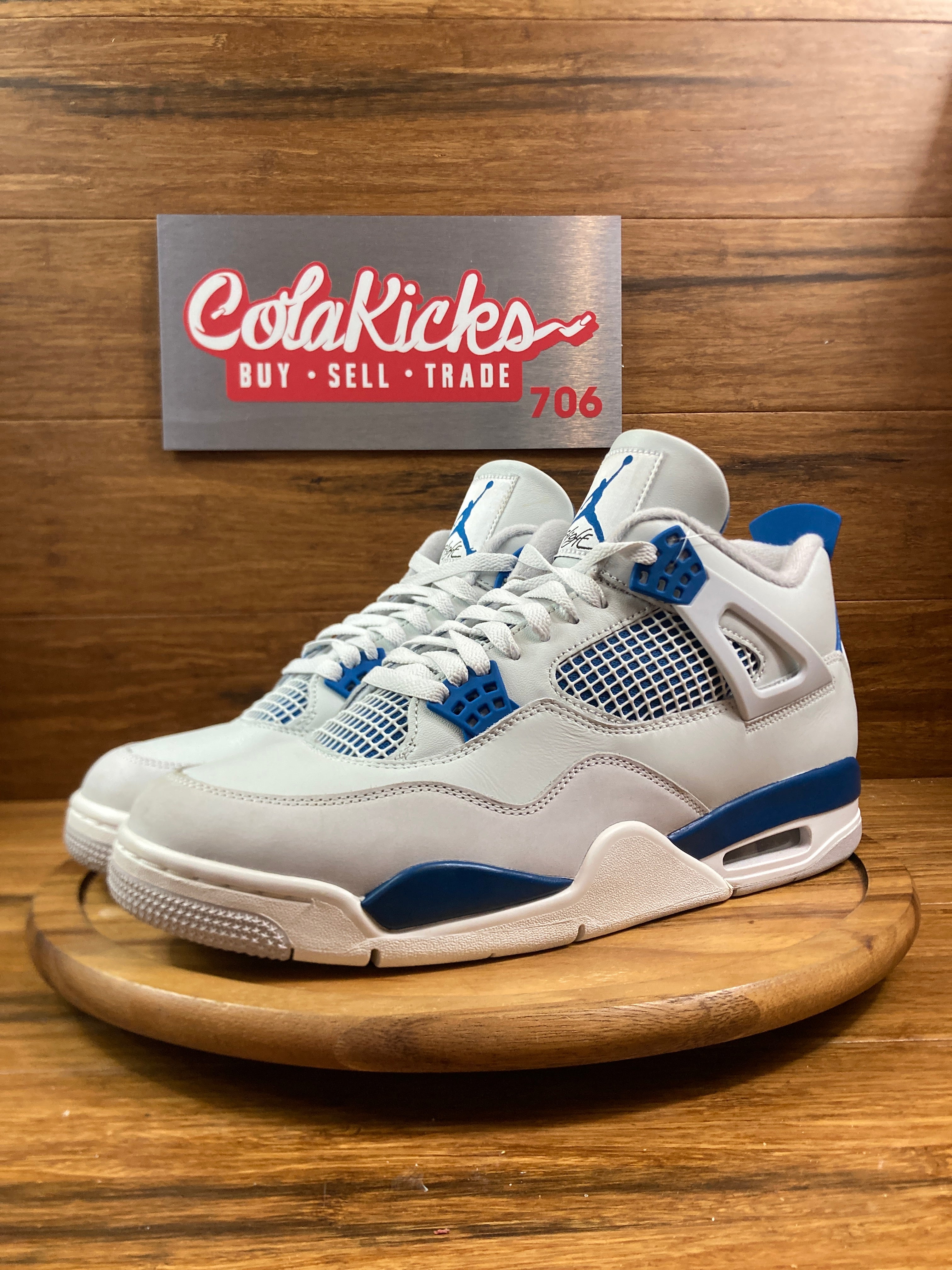Jordan 4 Retro Military Blue (2024)