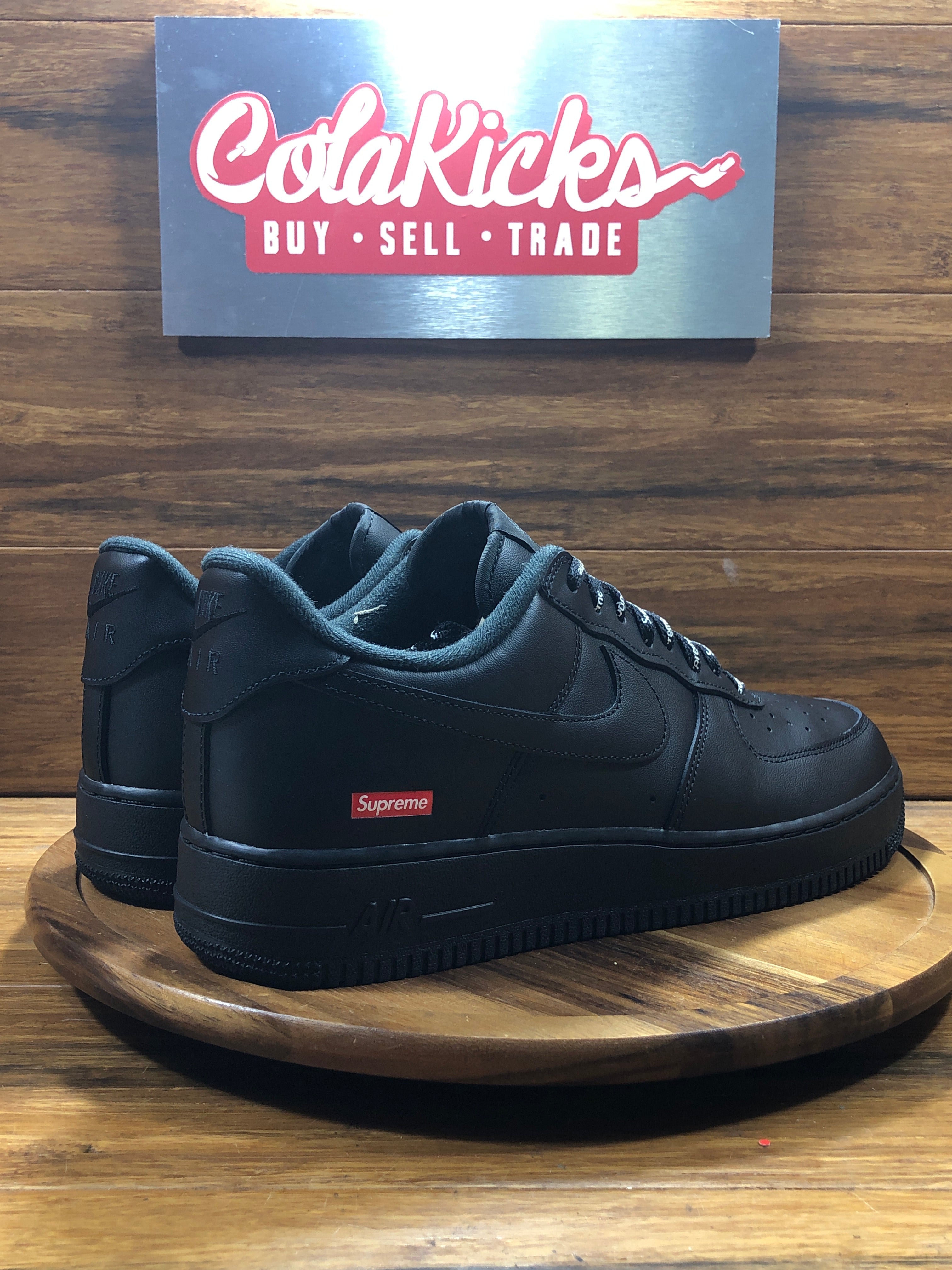 Nike Air Force 1 Low Supreme Black