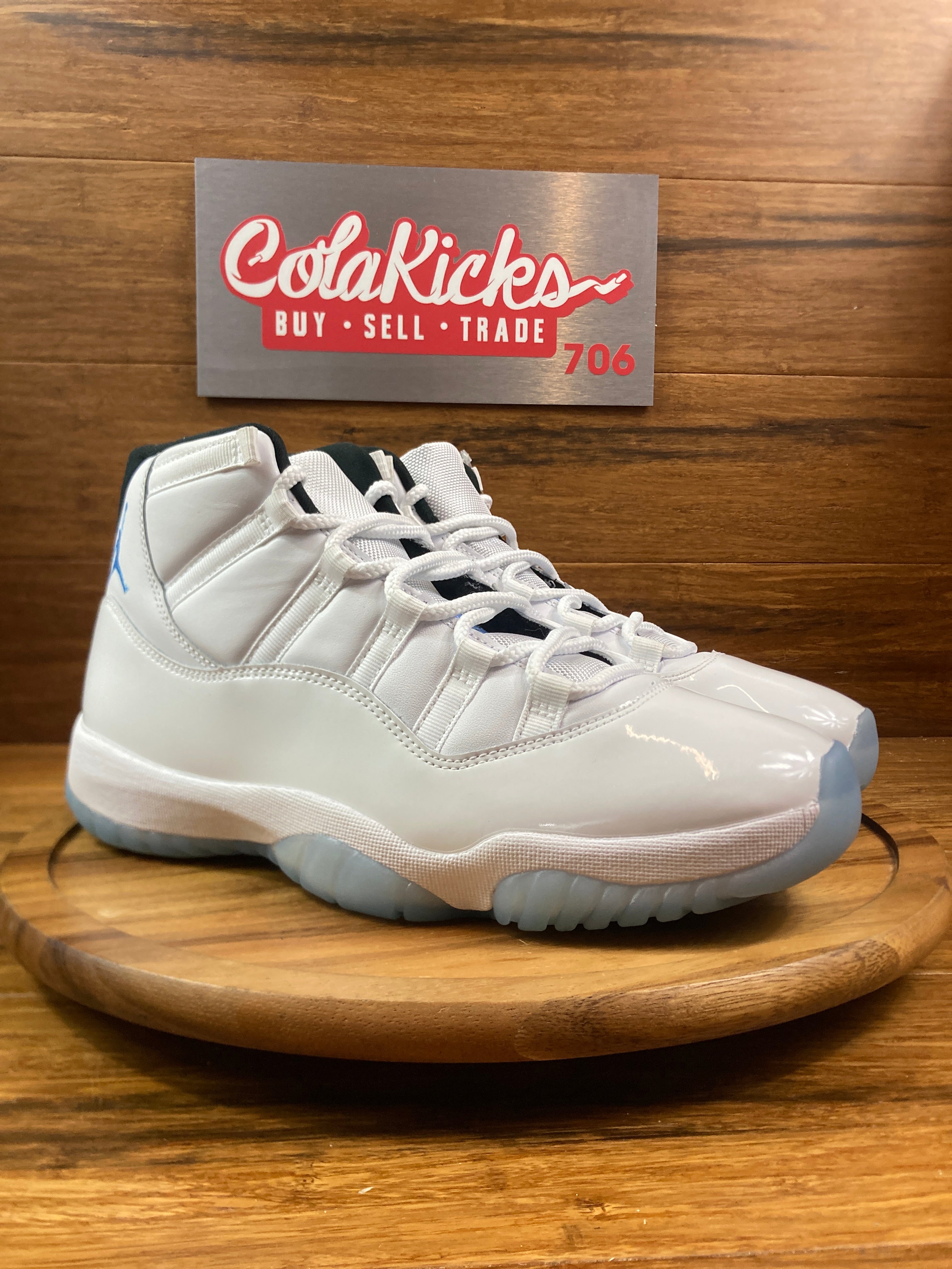 Jordan 11 Retro Legend Blue (2024)