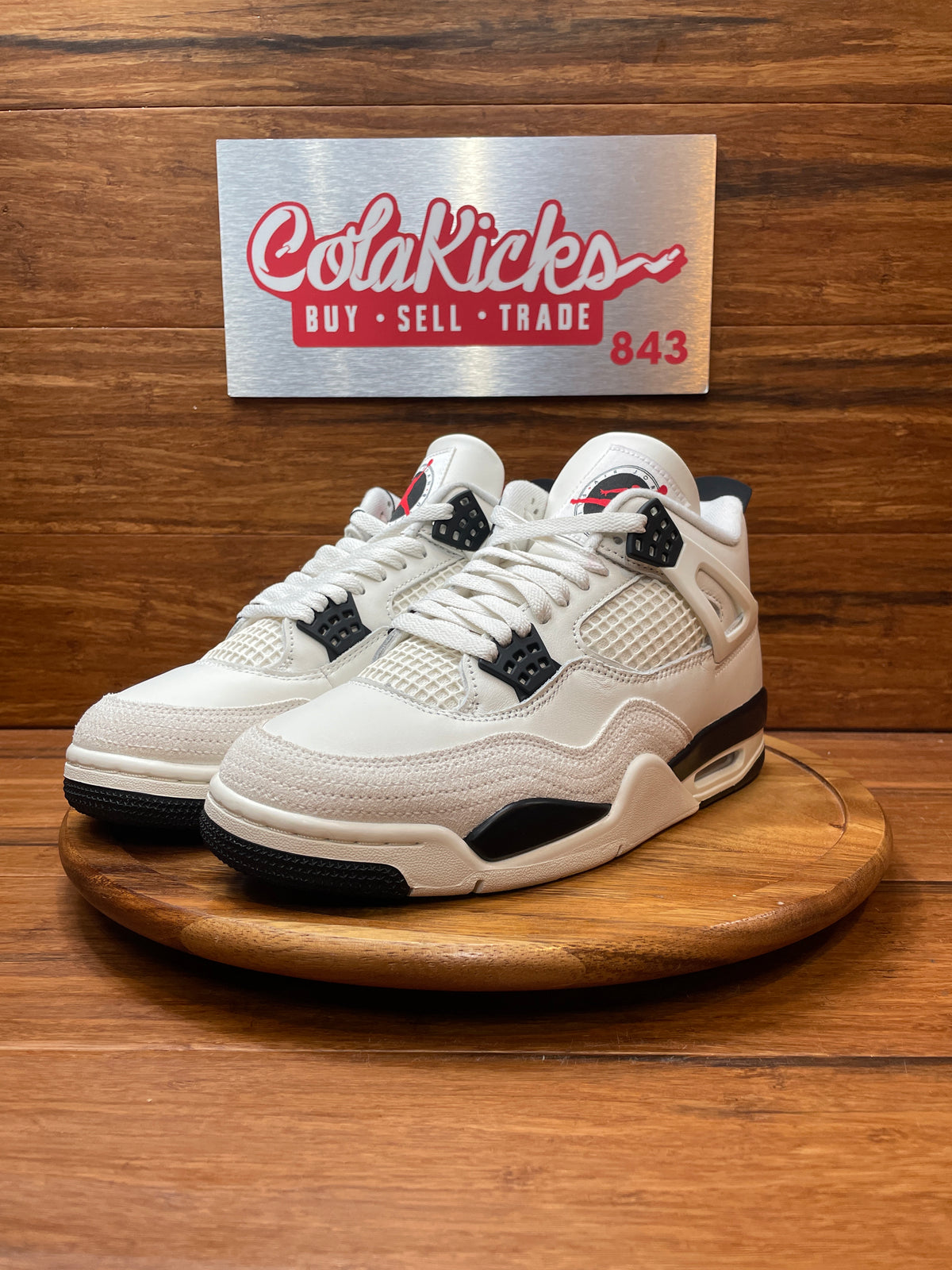 Jordan 4 Retro Flight Club