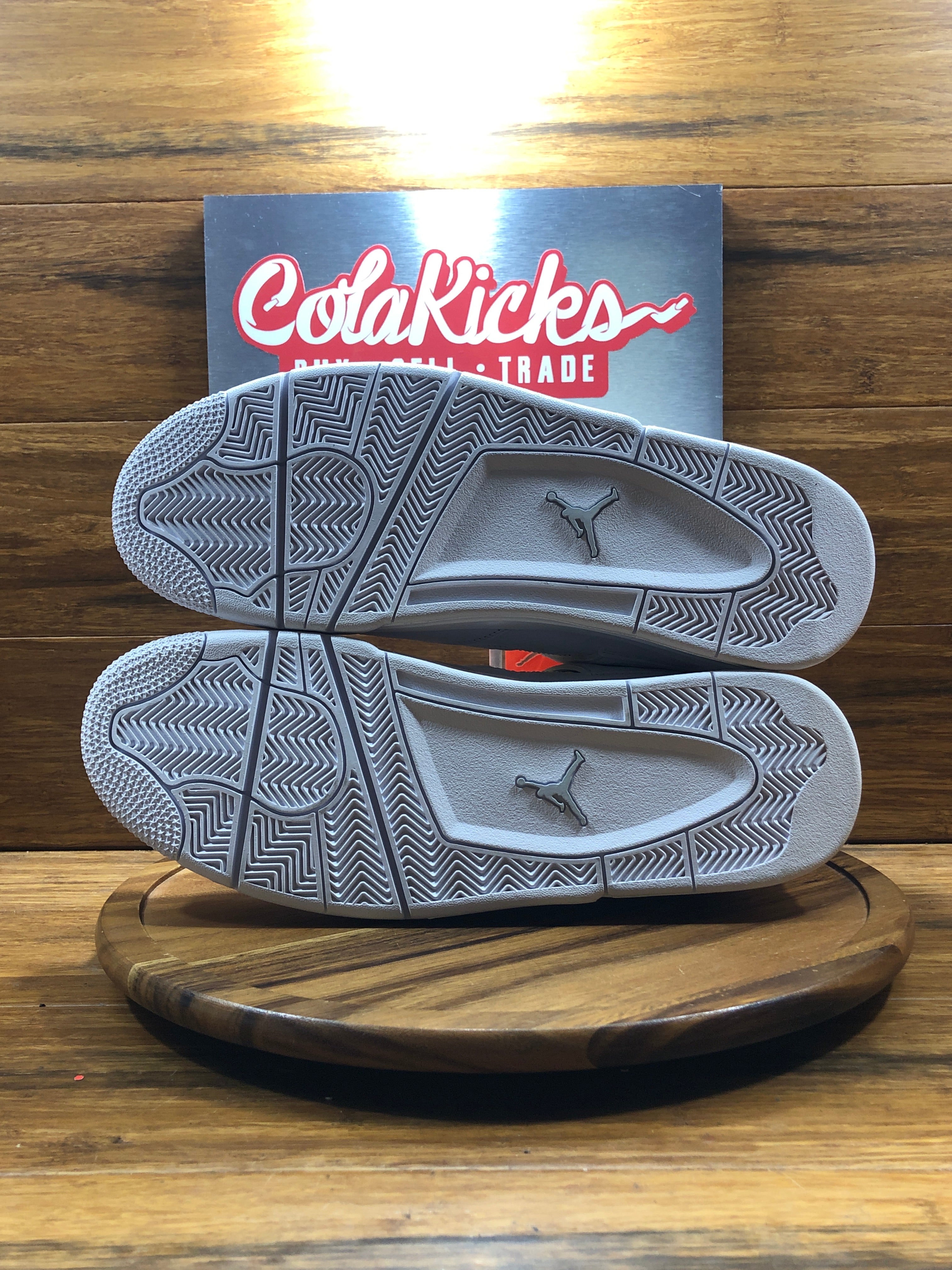 Jordan 4 Retro Pure Money (2017) (YELLOWING)