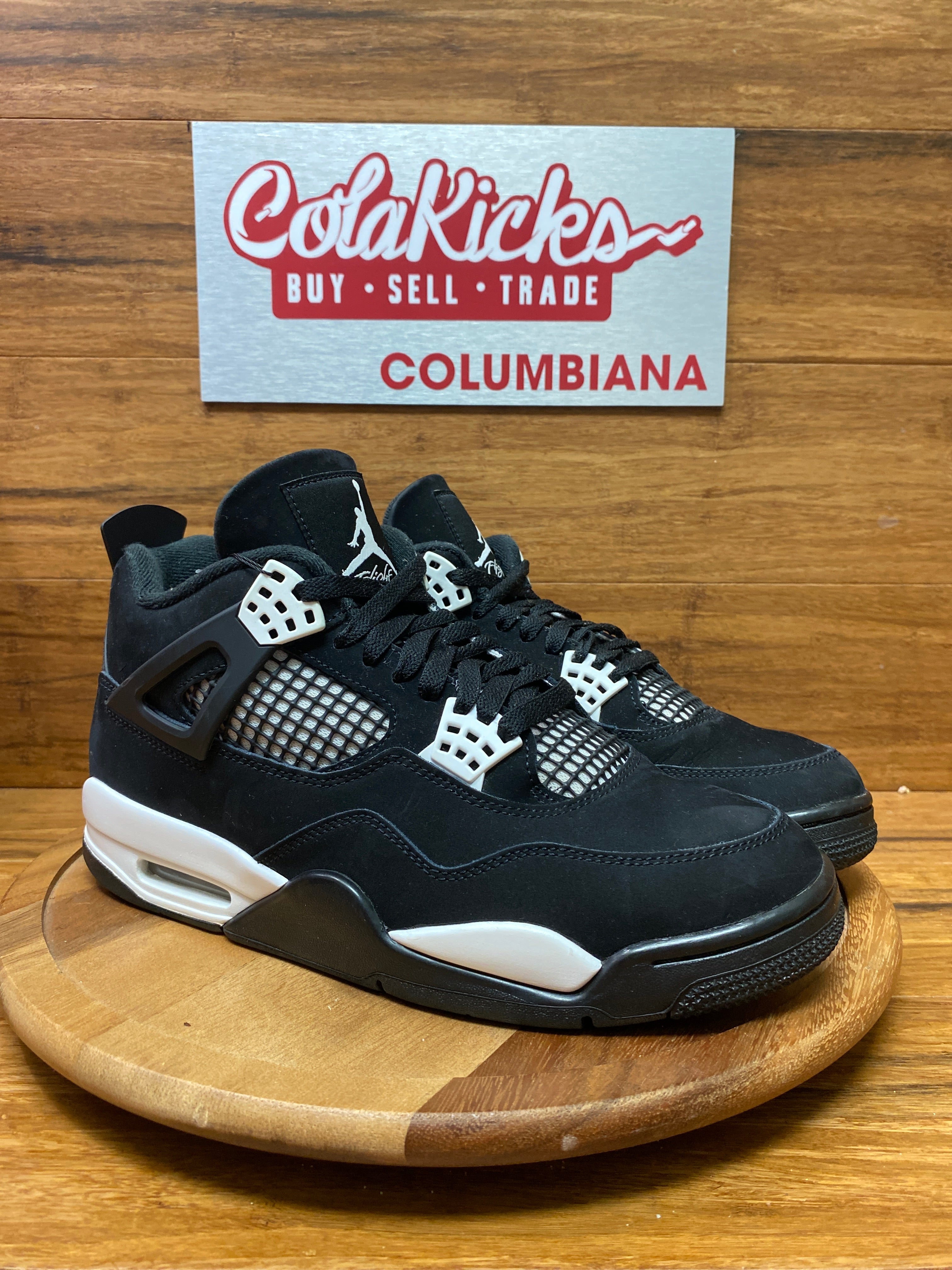 Jordan 4 Retro White Thunder