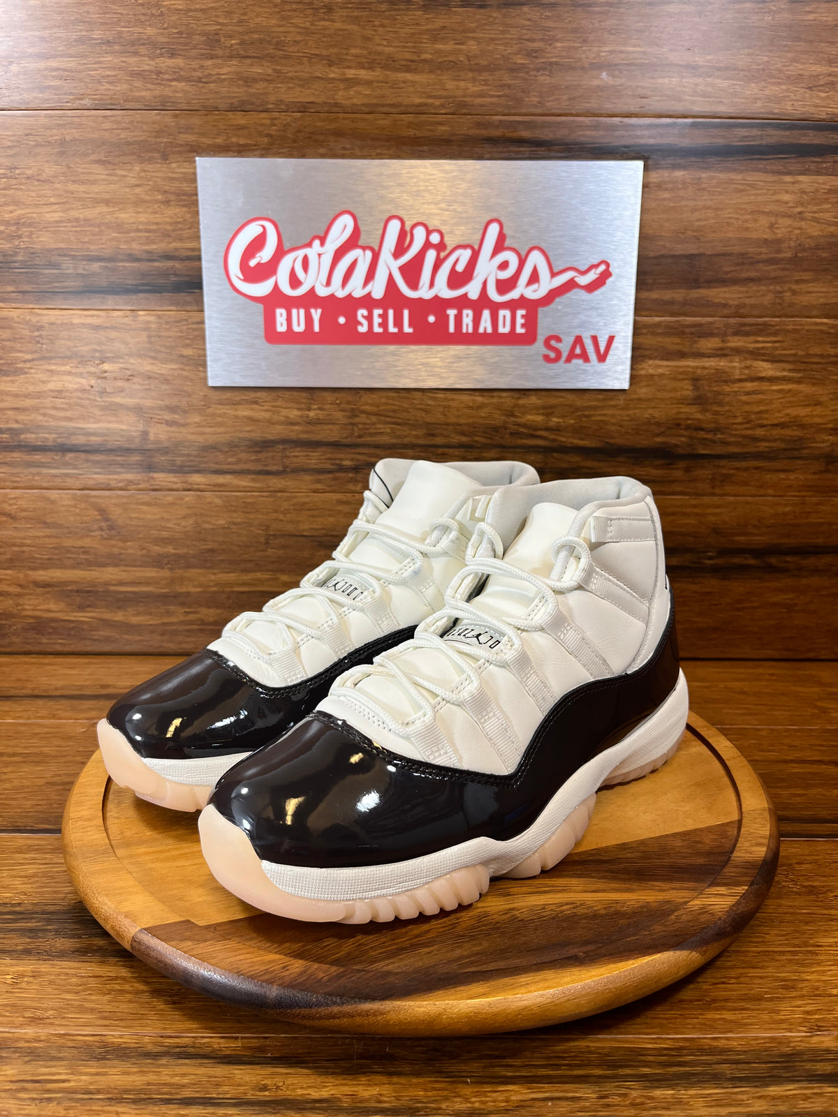 Jordan 11 Retro Neapolitan (Women's)