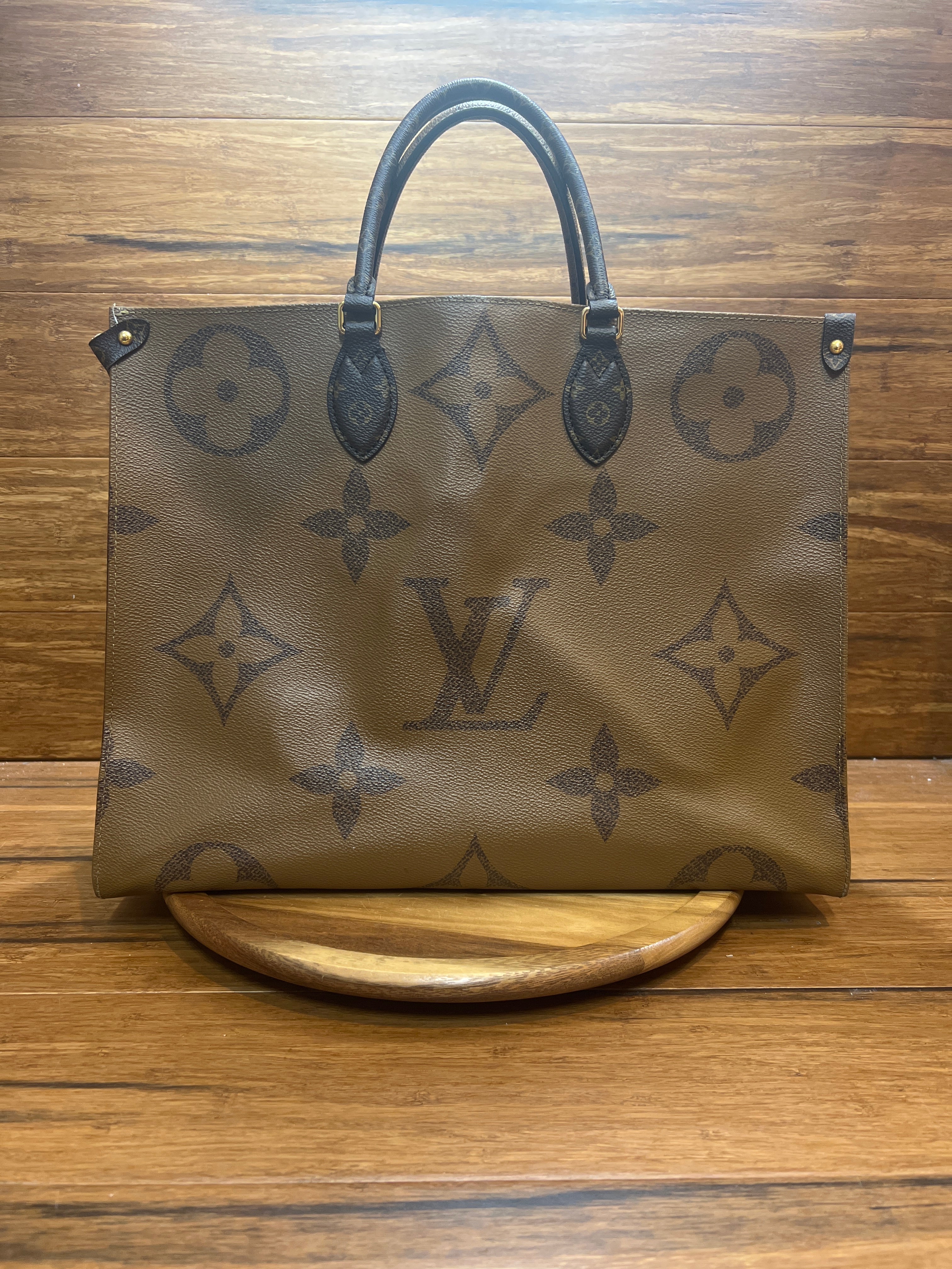 Louis Vuitton Onthego Monogram Giant Reverse MM Brown