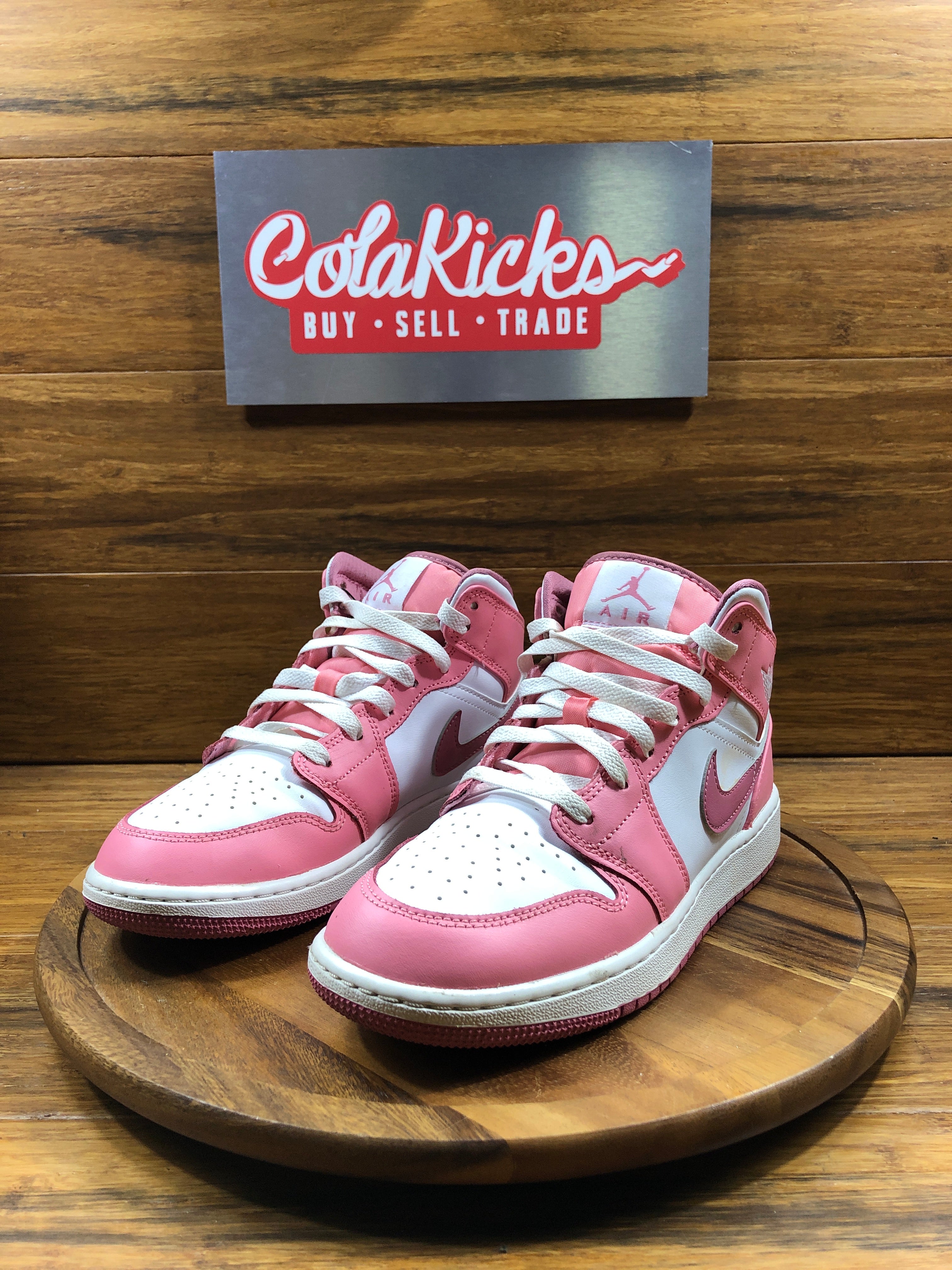Jordan 1 Mid Valentine's Day (2023) (GS)