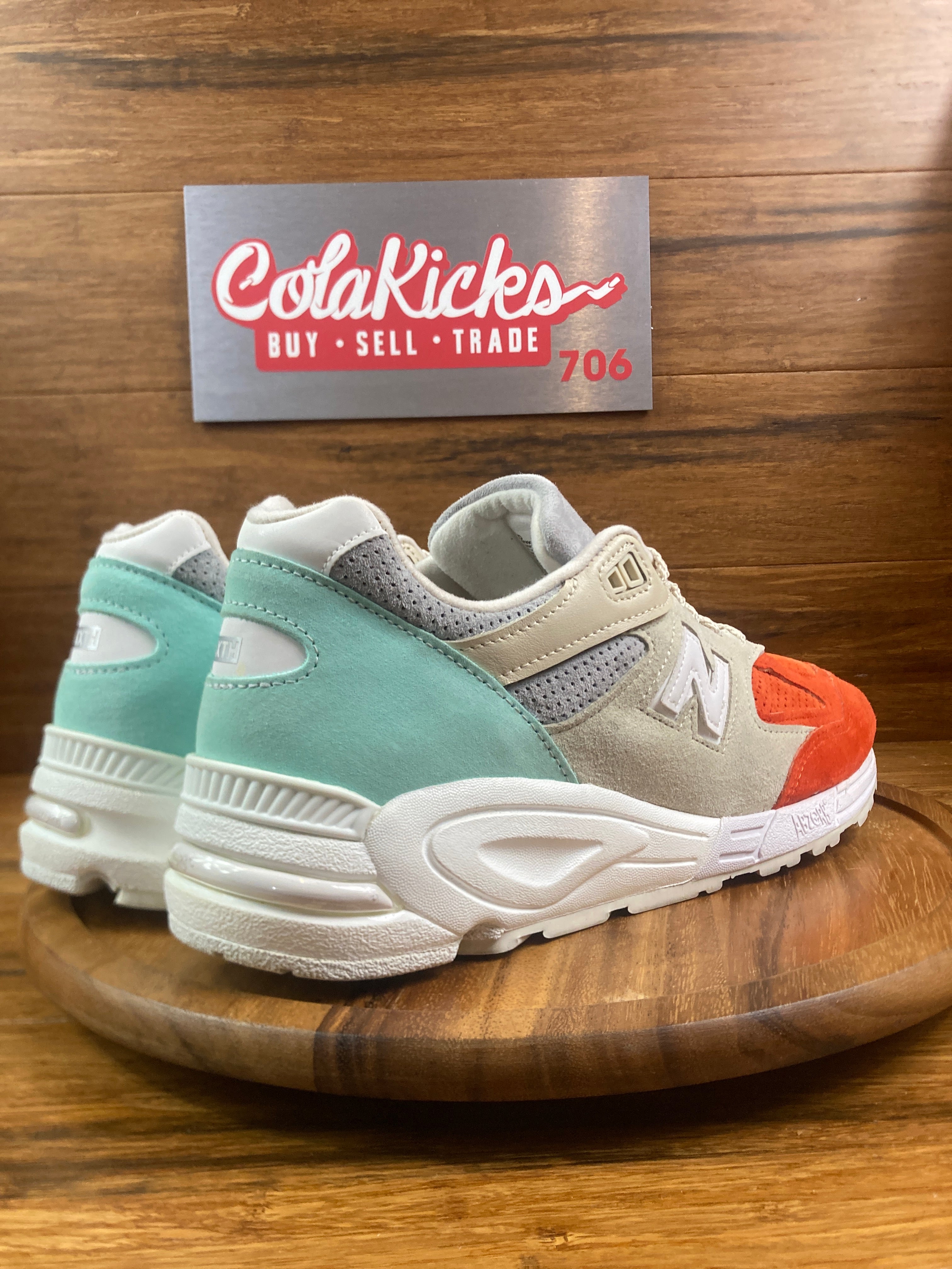 New Balance 990v2 Kith Cyclades (without Socks)