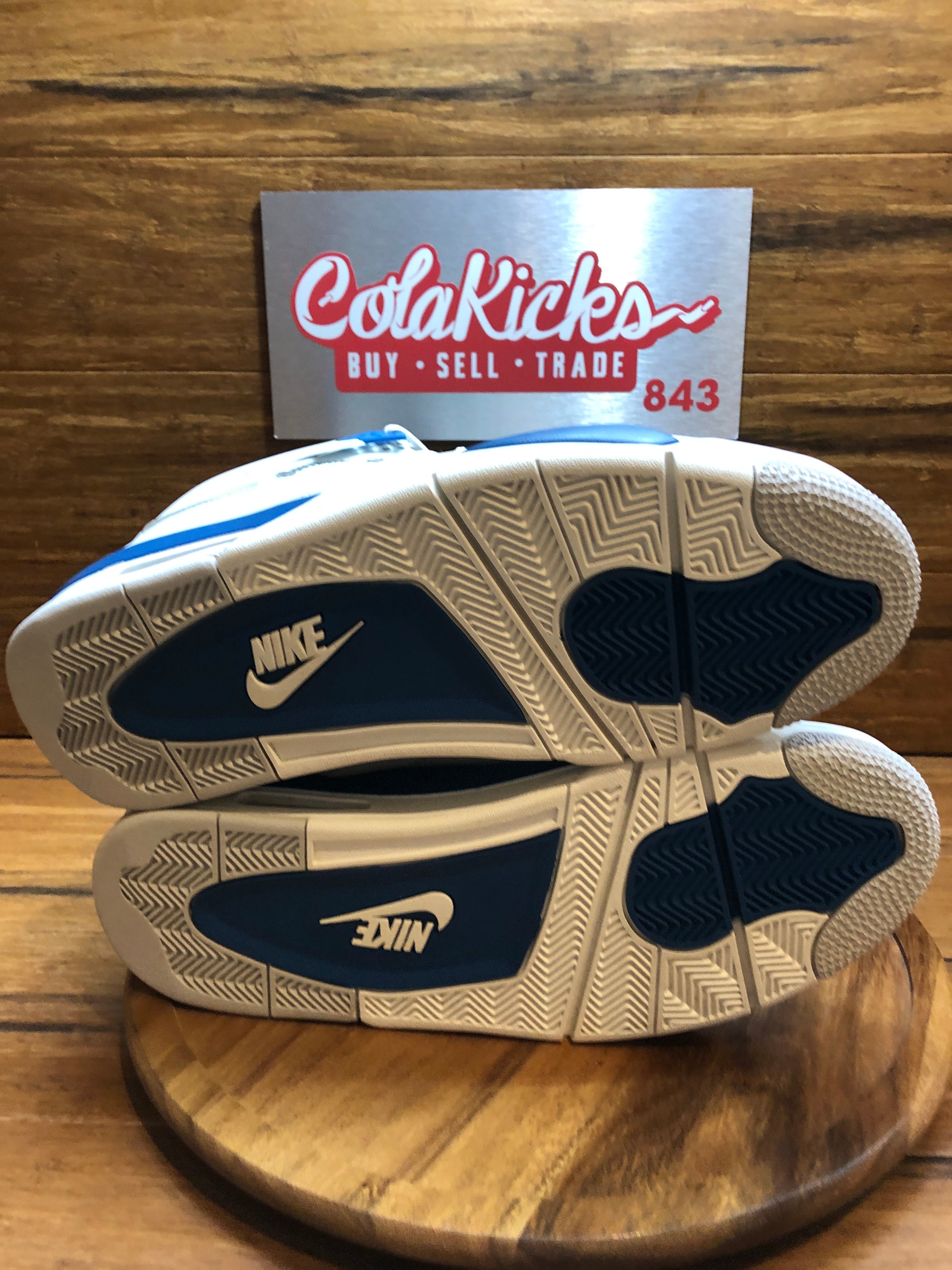 Jordan 4 Retro Military Blue (2024)