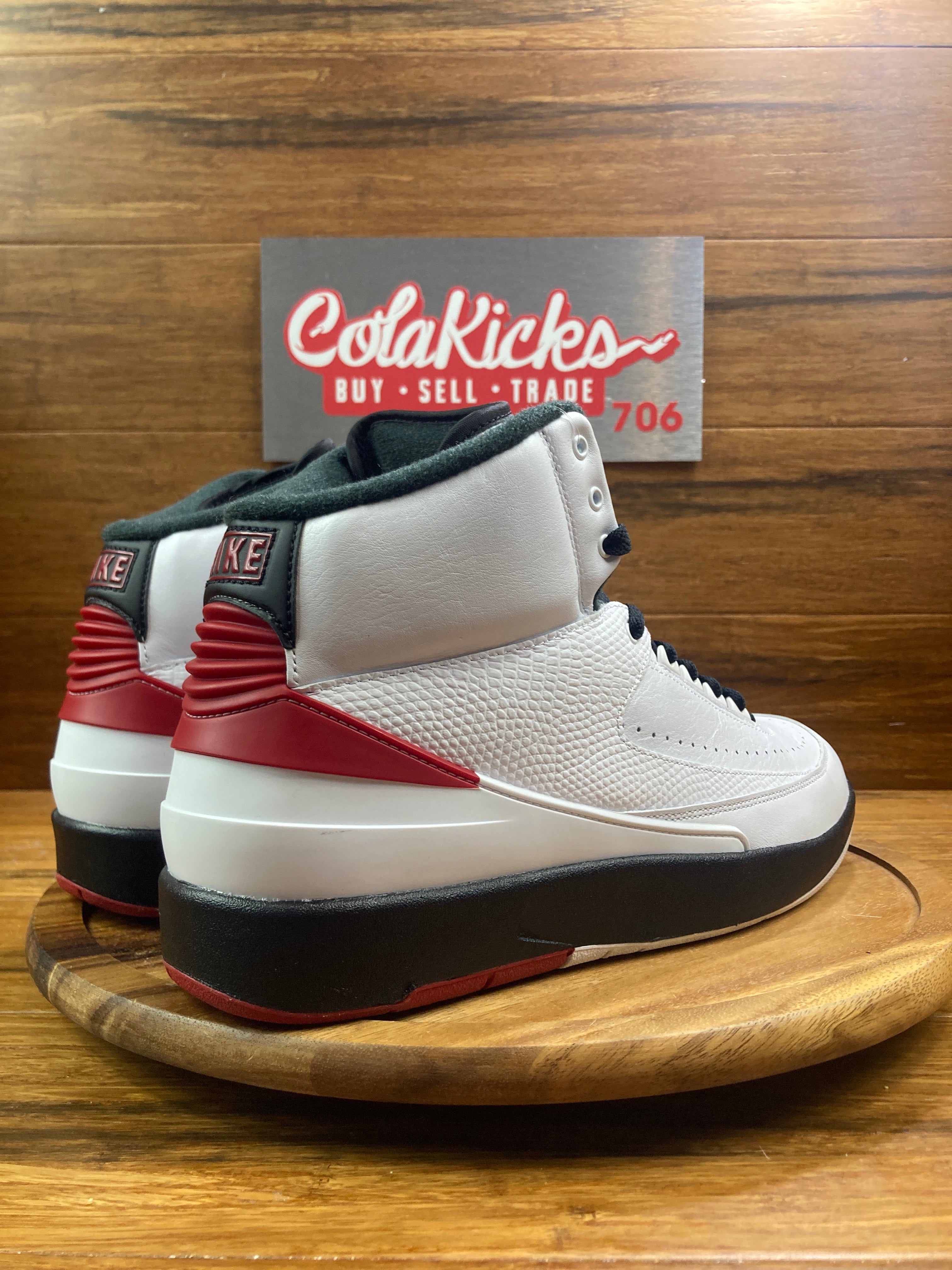 Jordan 2 Retro OG Chicago (2022)