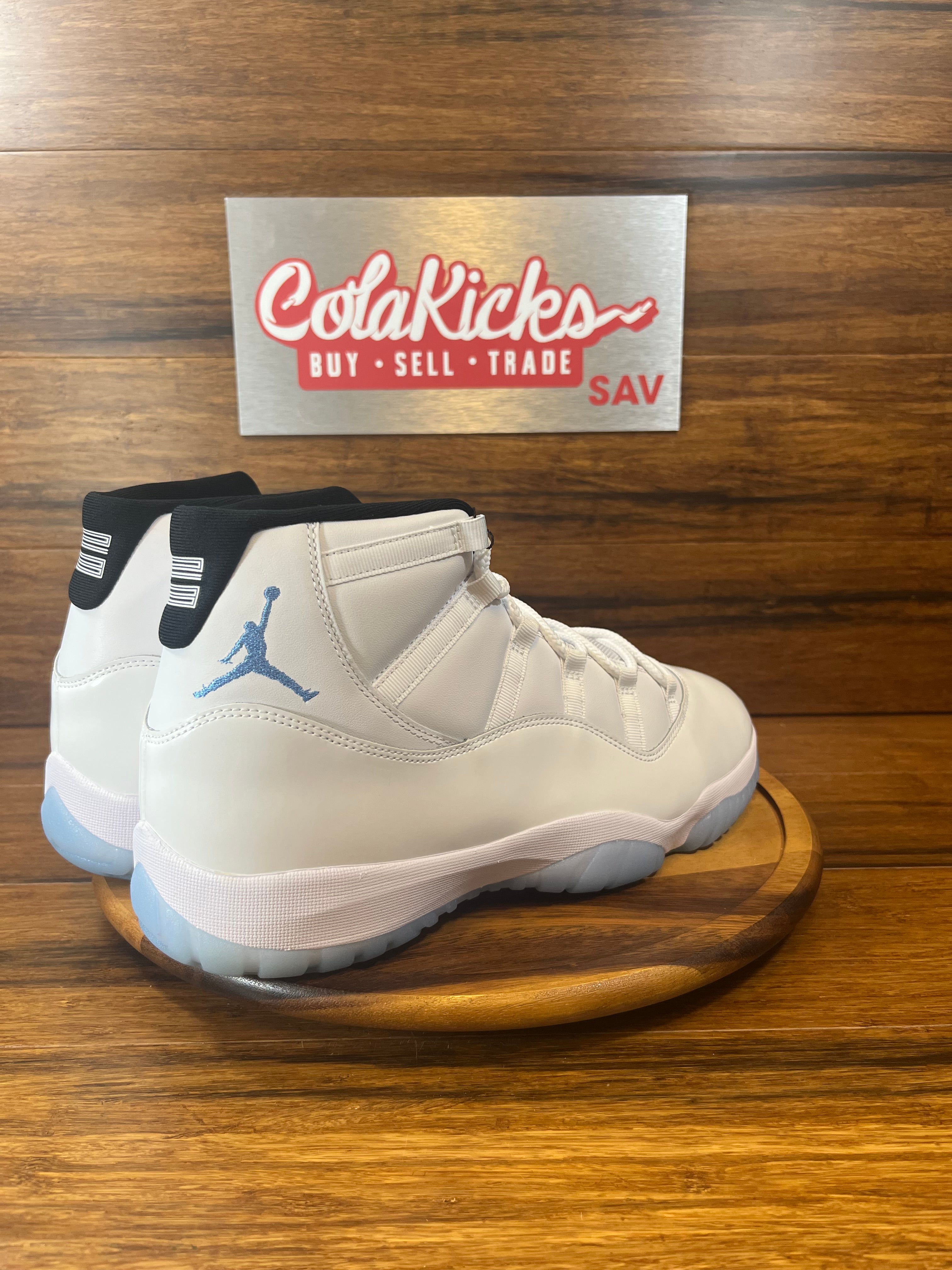 Jordan 11 Retro Legend Blue (2024)