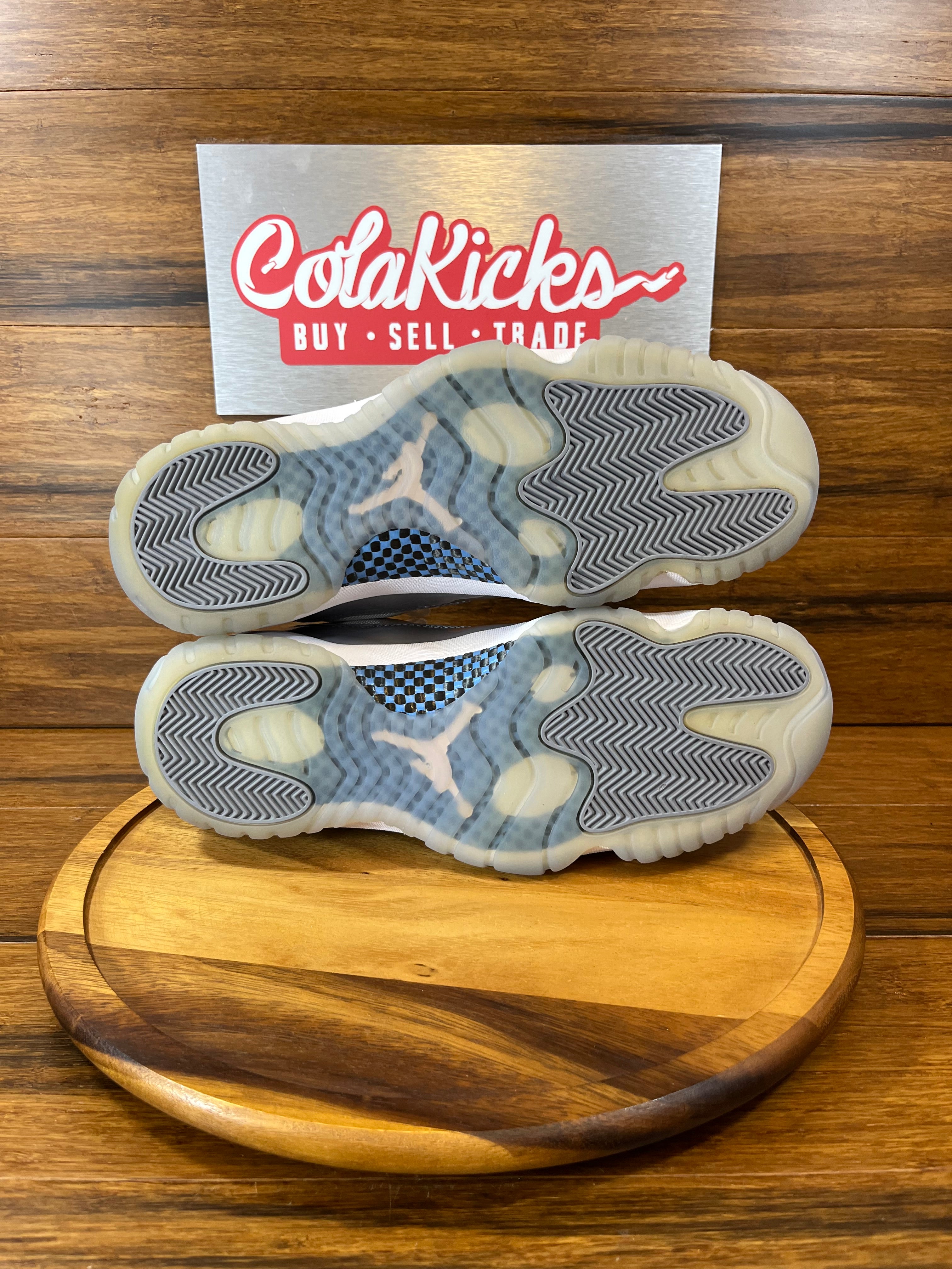 Jordan 11 Retro Low Cement Grey