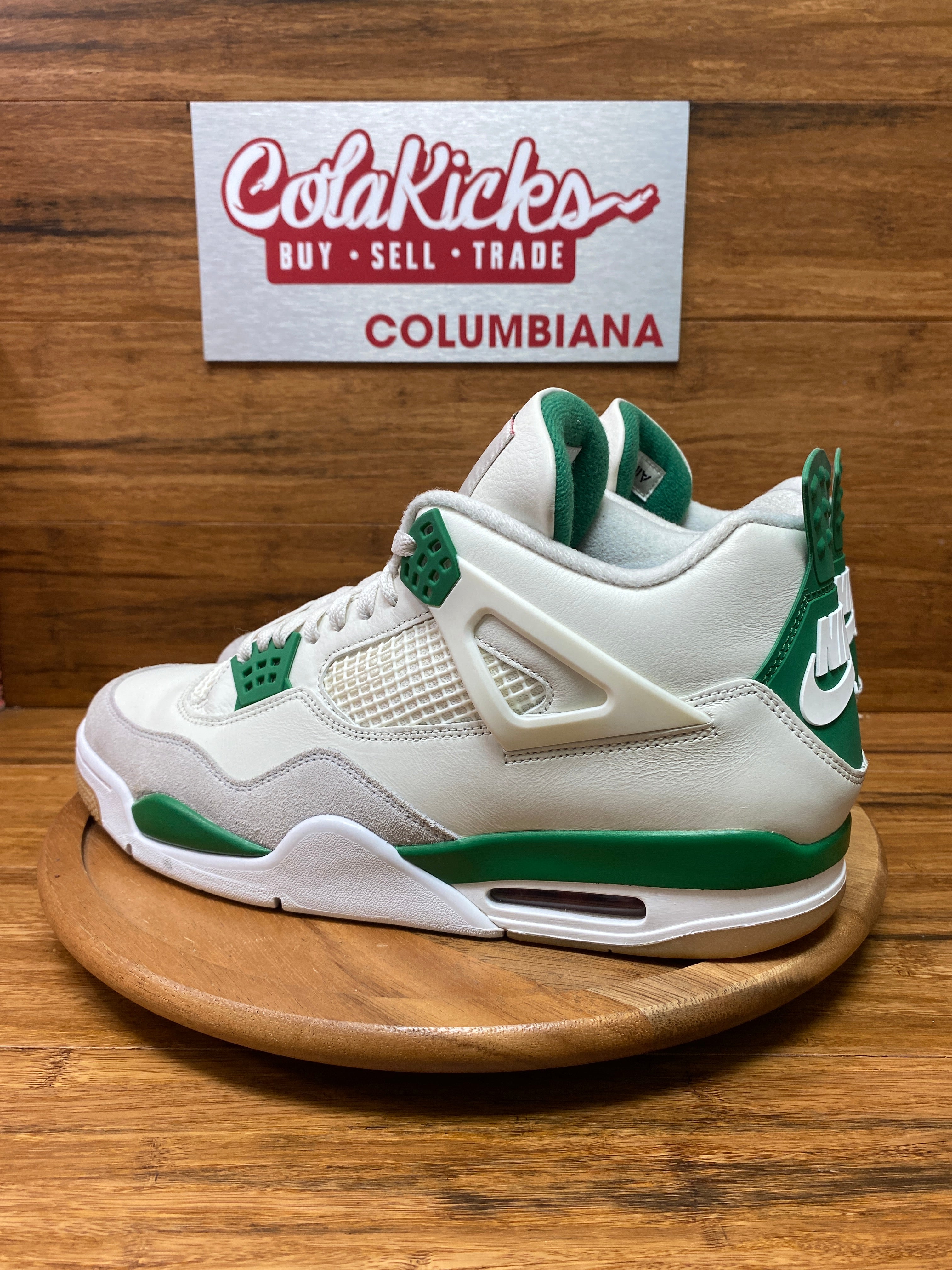 Jordan 4 Retro SB Pine Green