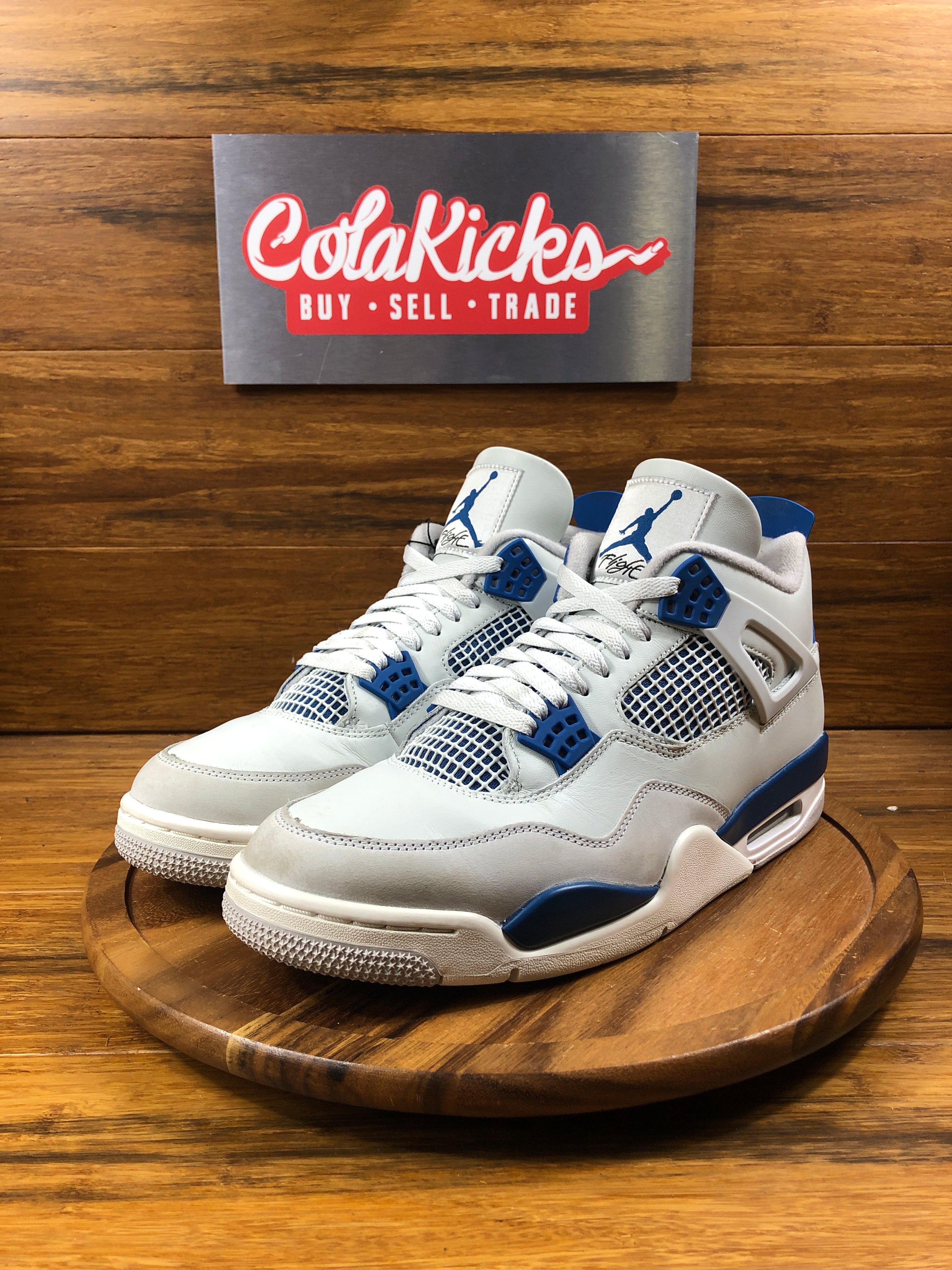 Jordan 4 Retro Military Blue (2024)