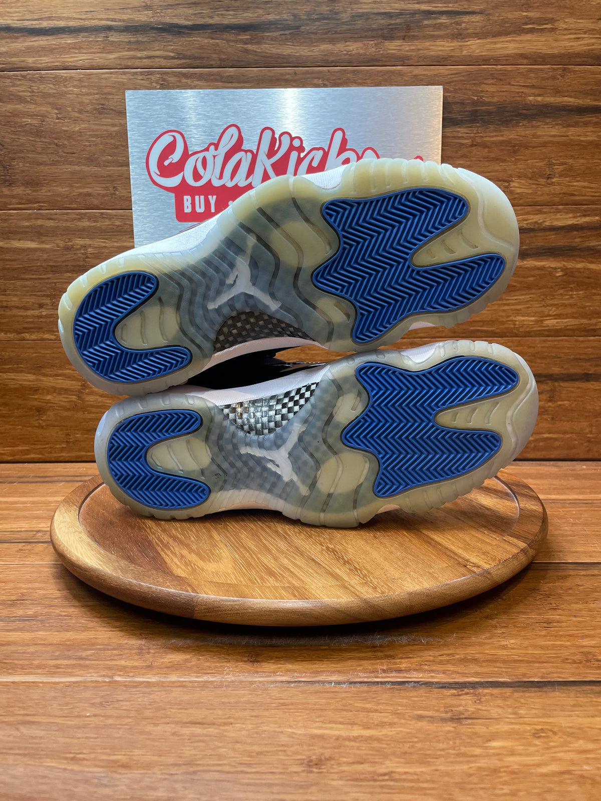 Jordan 11 Retro Low Space Jam