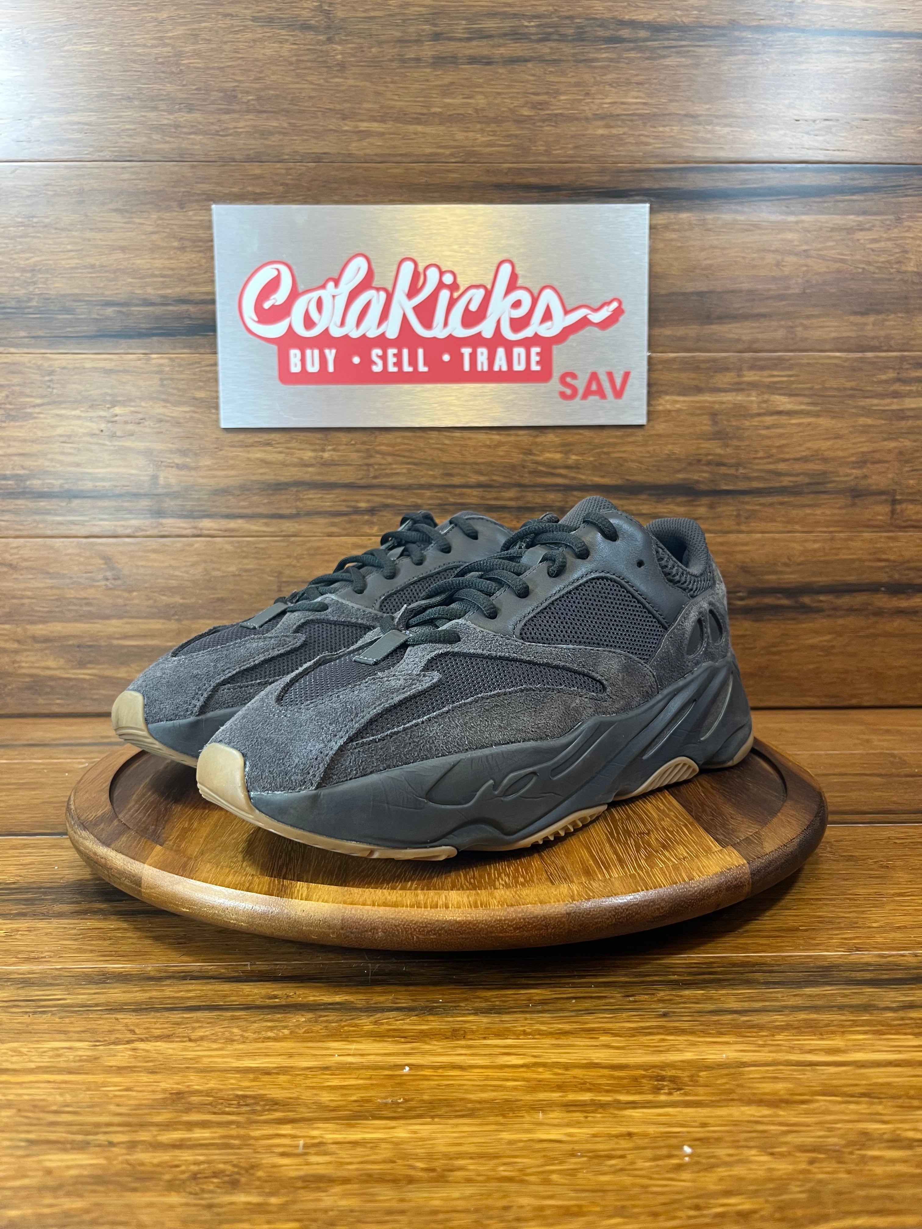 adidas Yeezy Boost 700 Utility Black