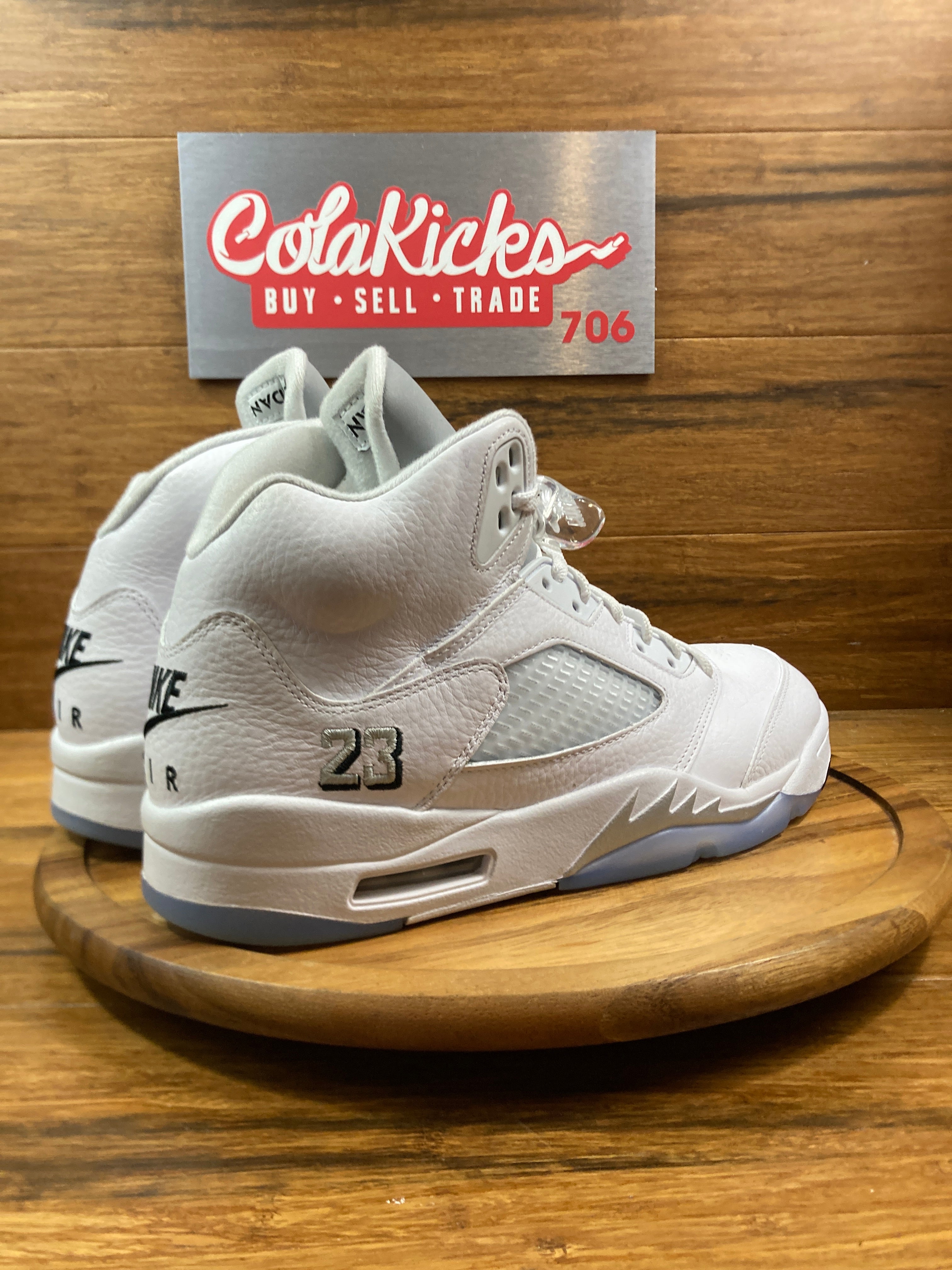 Jordan 5 Retro White Metallic (2026)