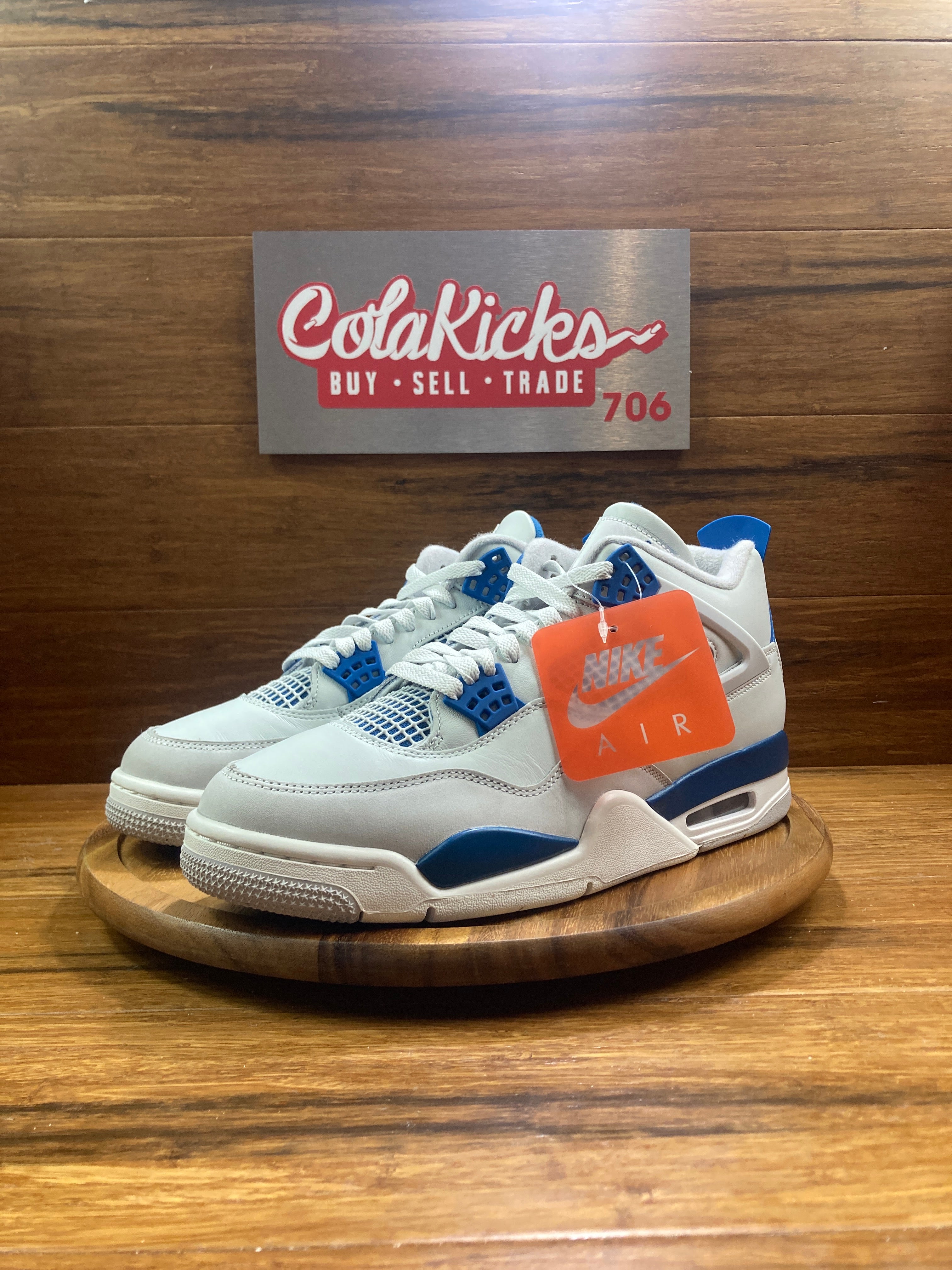 Jordan 4 Retro Military Blue (2024)