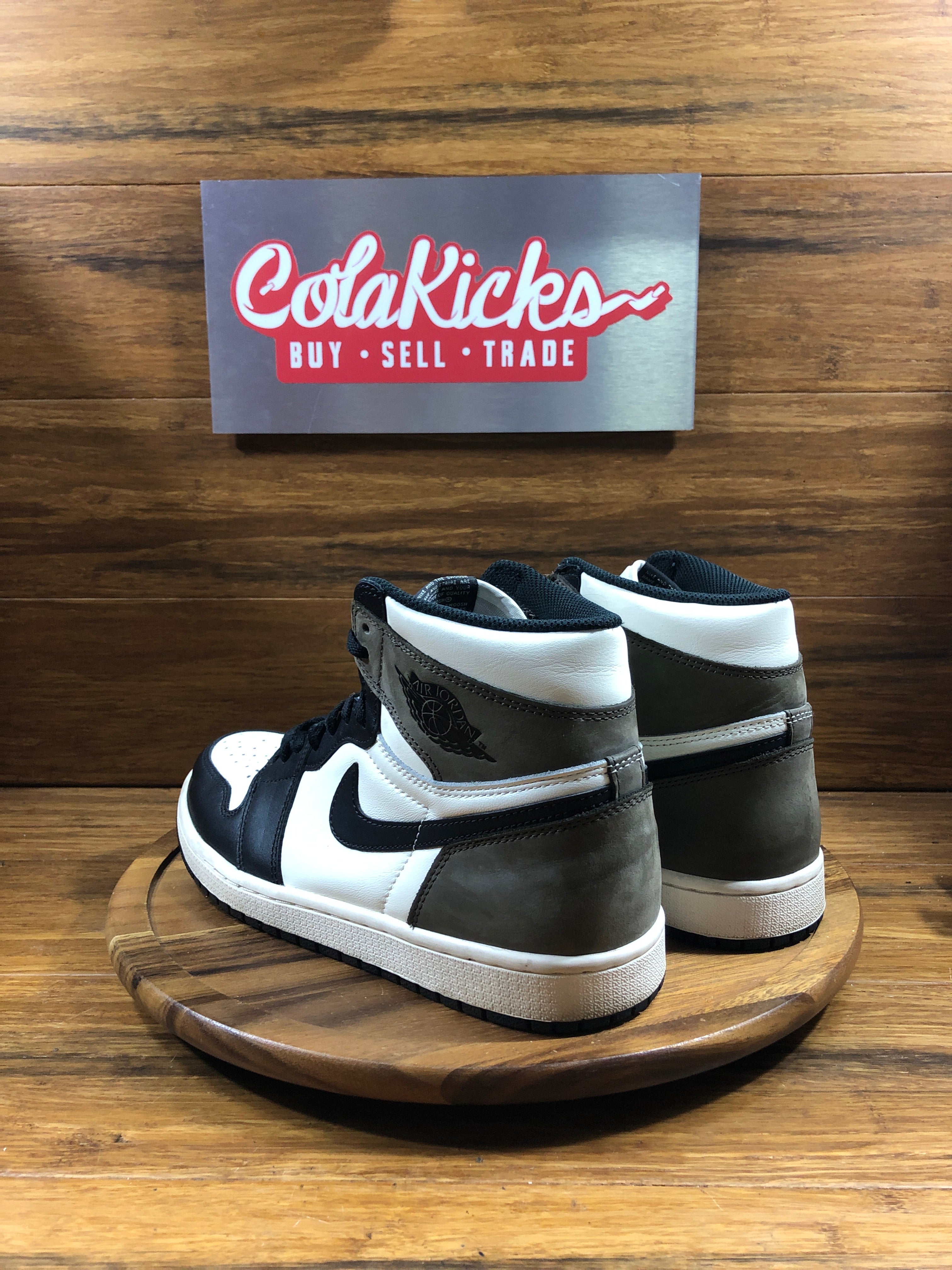 Jordan 1 Retro High Dark Mocha