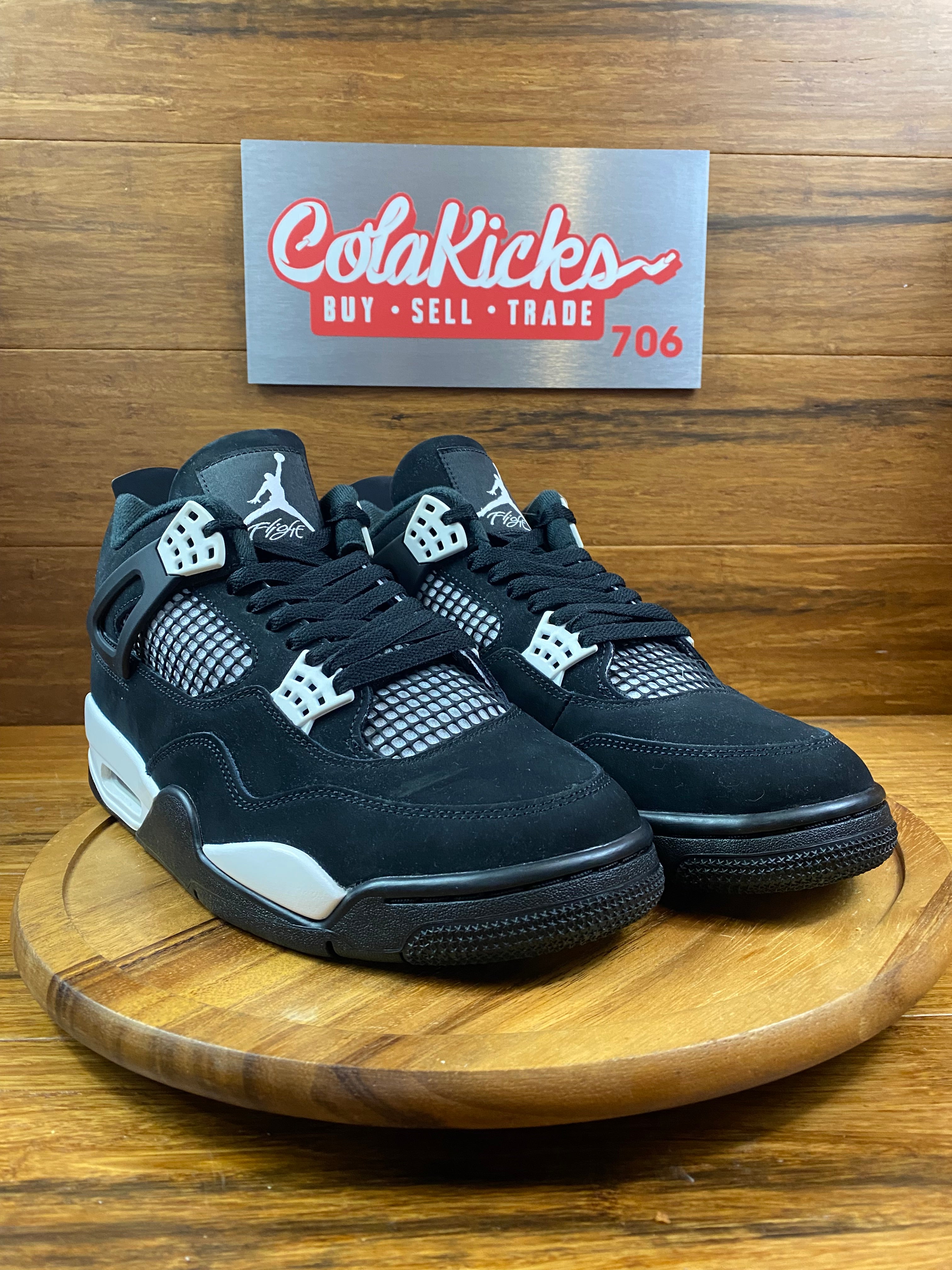 Jordan 4 Retro White Thunder
