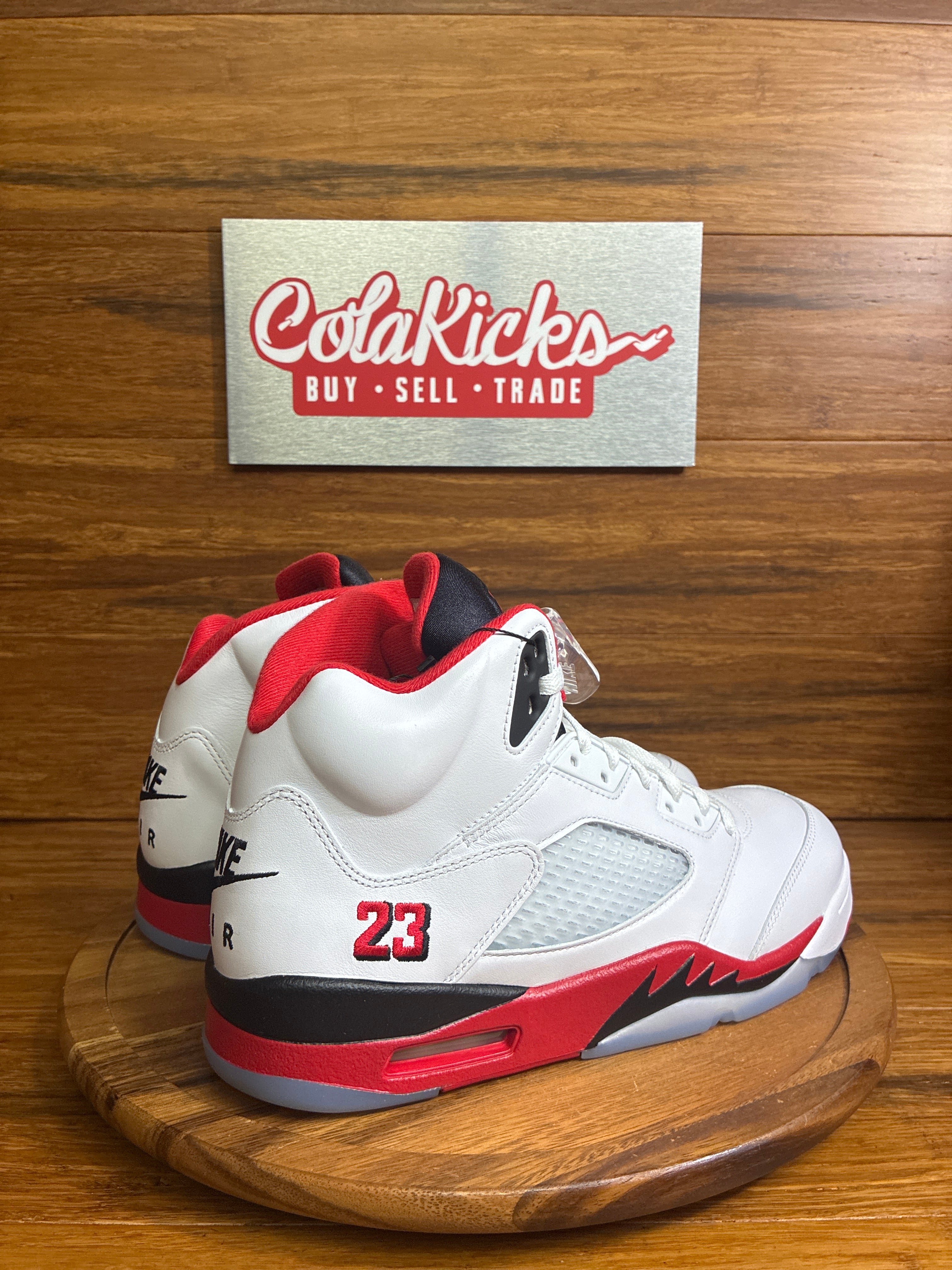 Jordan 5 Retro Fire Red Black Tongue (2025)