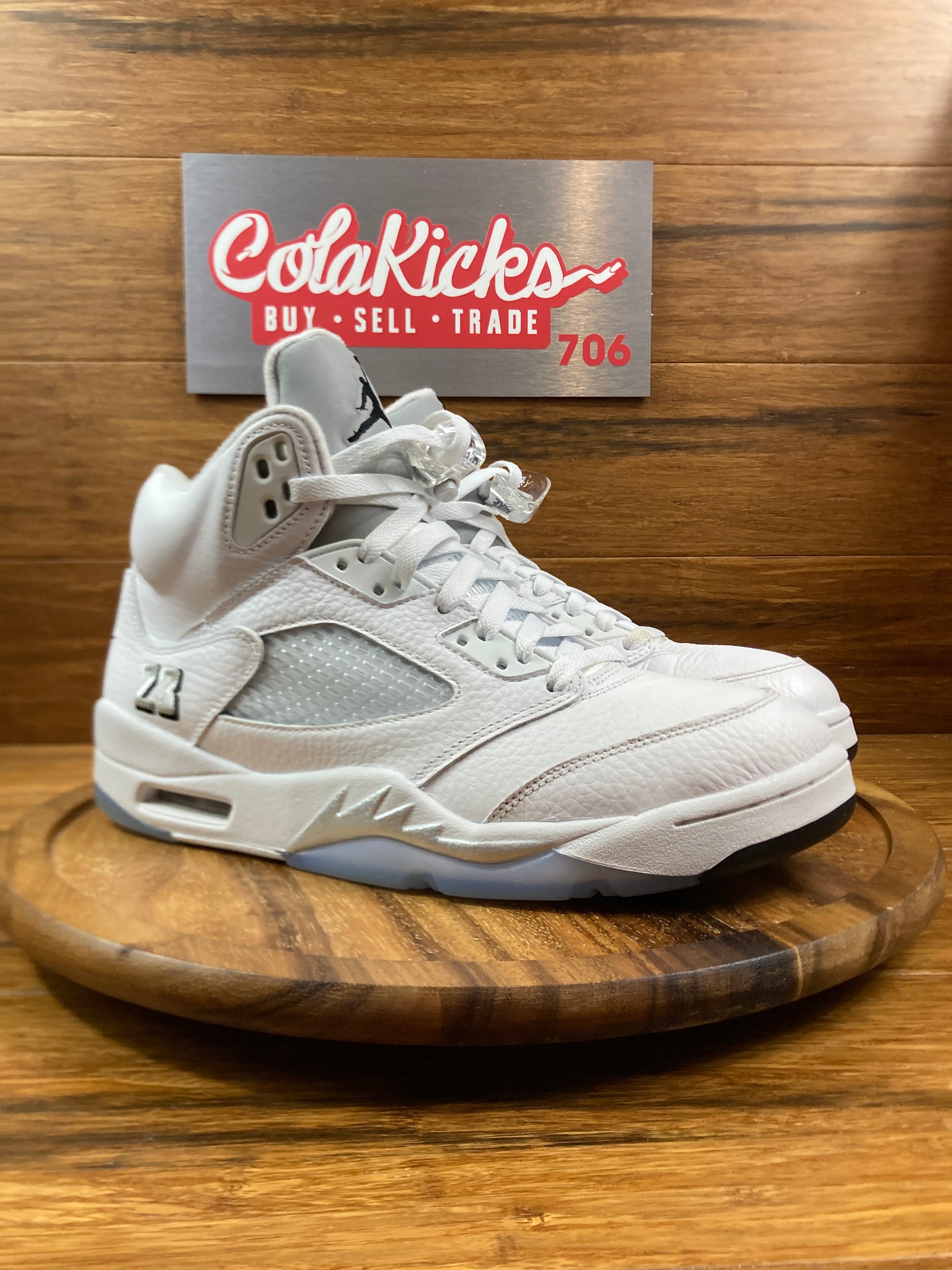 Jordan 5 Retro White Metallic (2026)