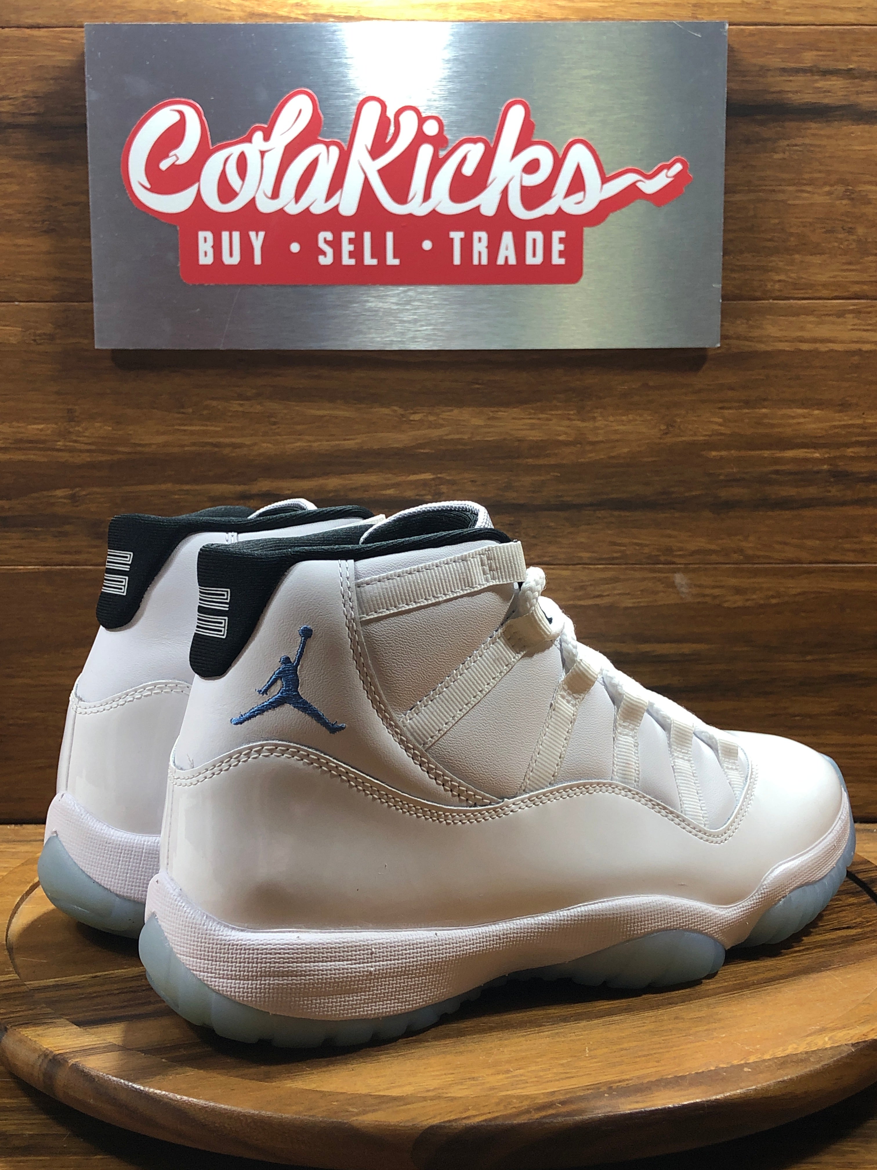 Jordan 11 Retro Legend Blue (2024)