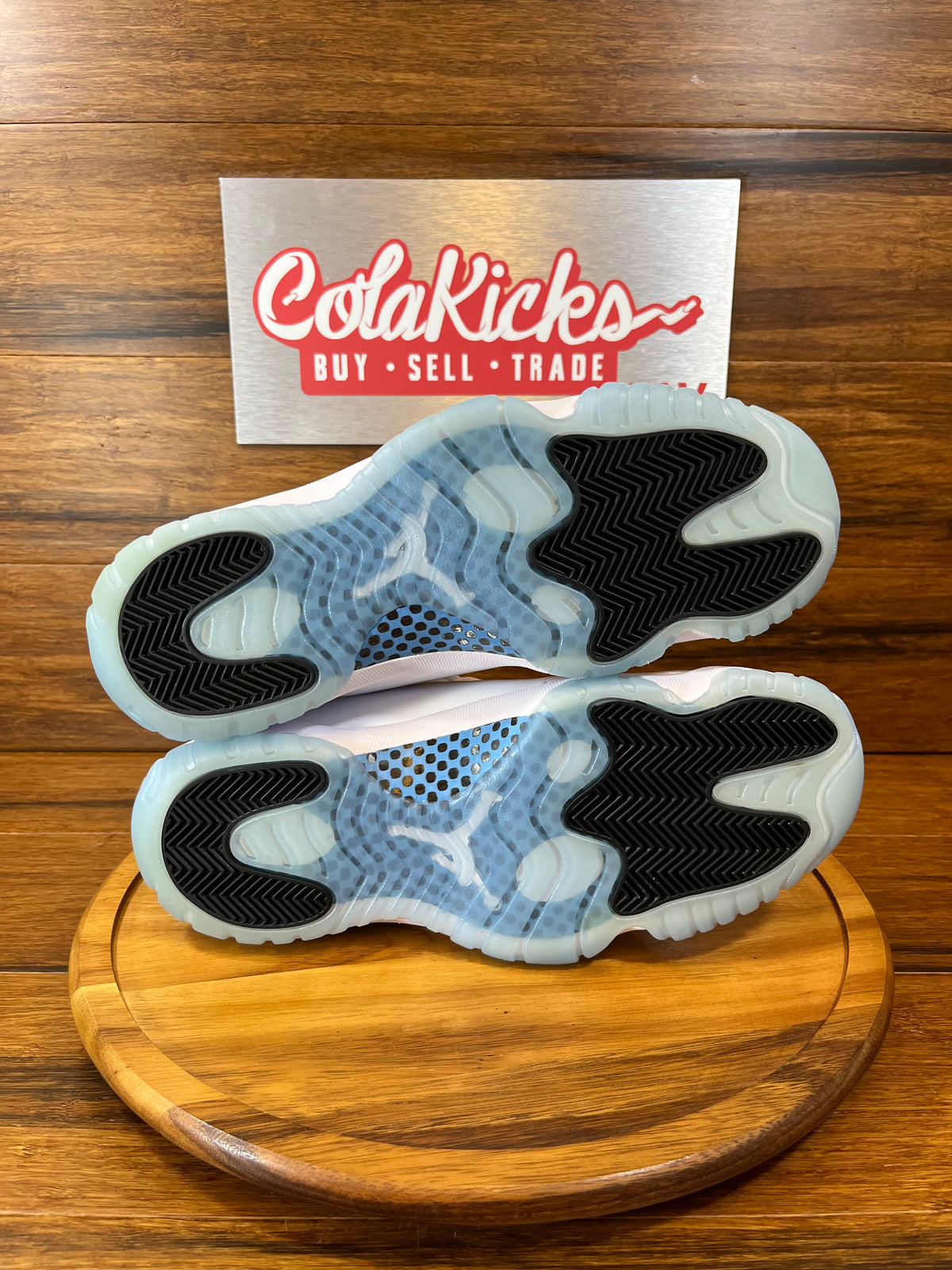 Jordan 11 Retro Legend Blue (2024)