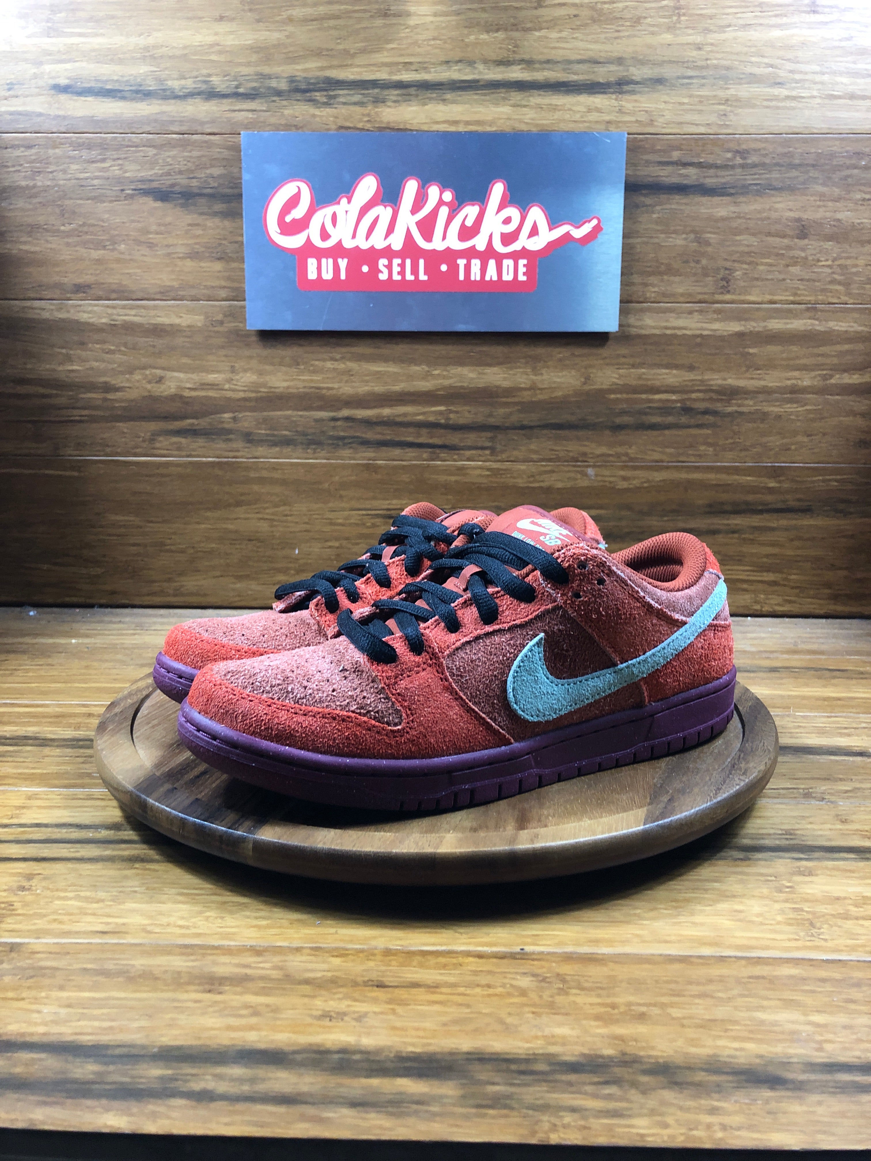 Nike SB Dunk Low Mystic Red Rosewood
