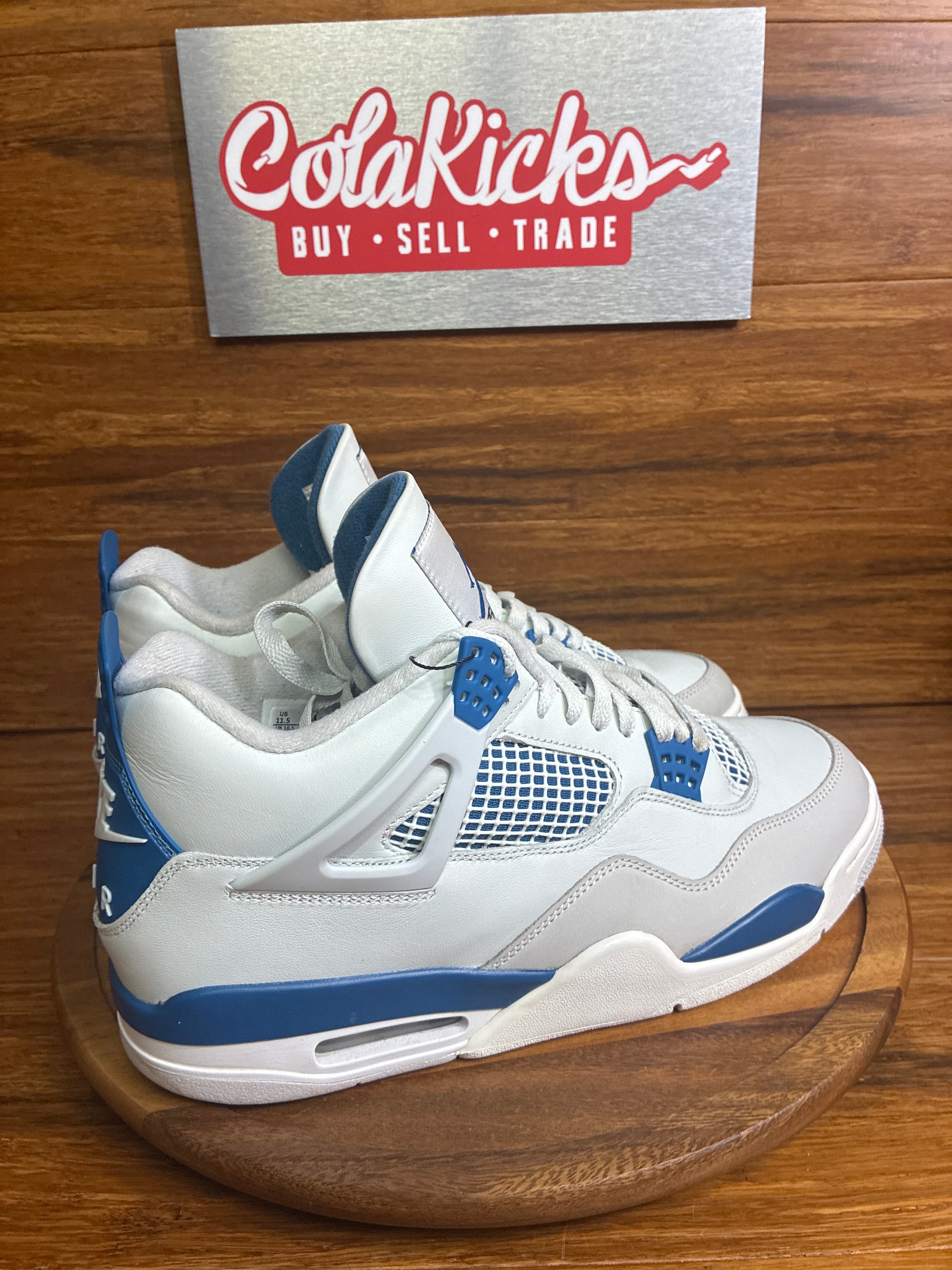 Jordan 4 Retro Military Blue (2024)