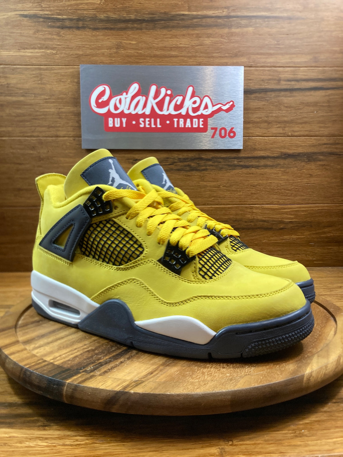 Jordan 4 Retro Lightning (2021)